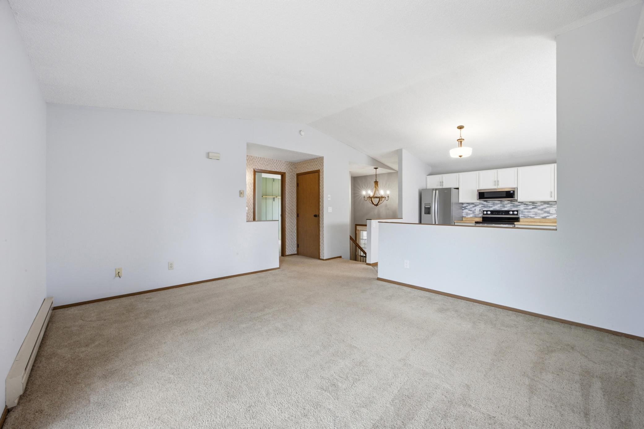 2927 35th S Avenue, Fargo ND 58104 - Photo 6 of 36