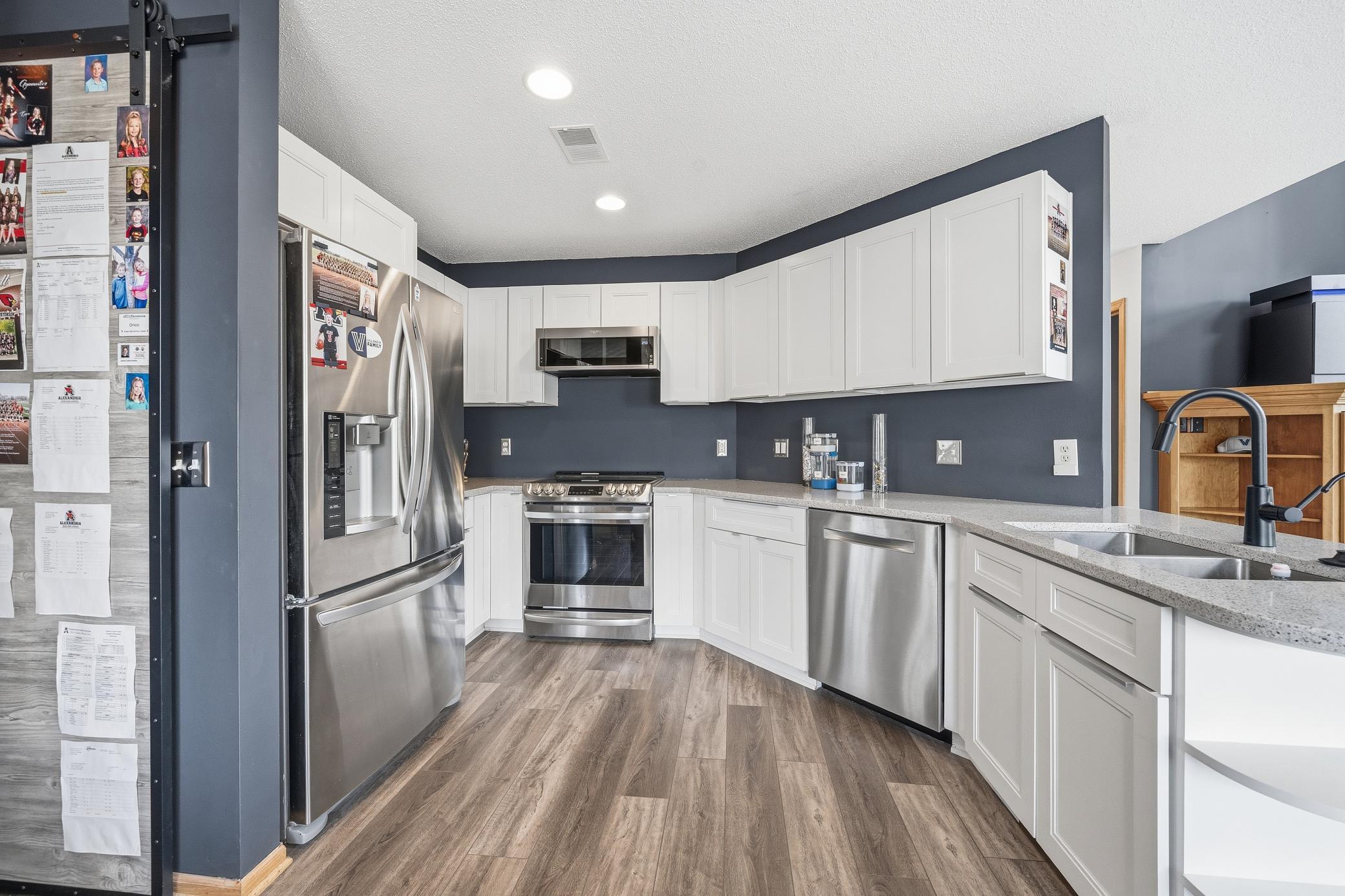 2001 townhouse for sale at 2729 Arrowwood Drive NW in Alexandria, MN — 4 bed, 4 bath (photo 17 of 62)