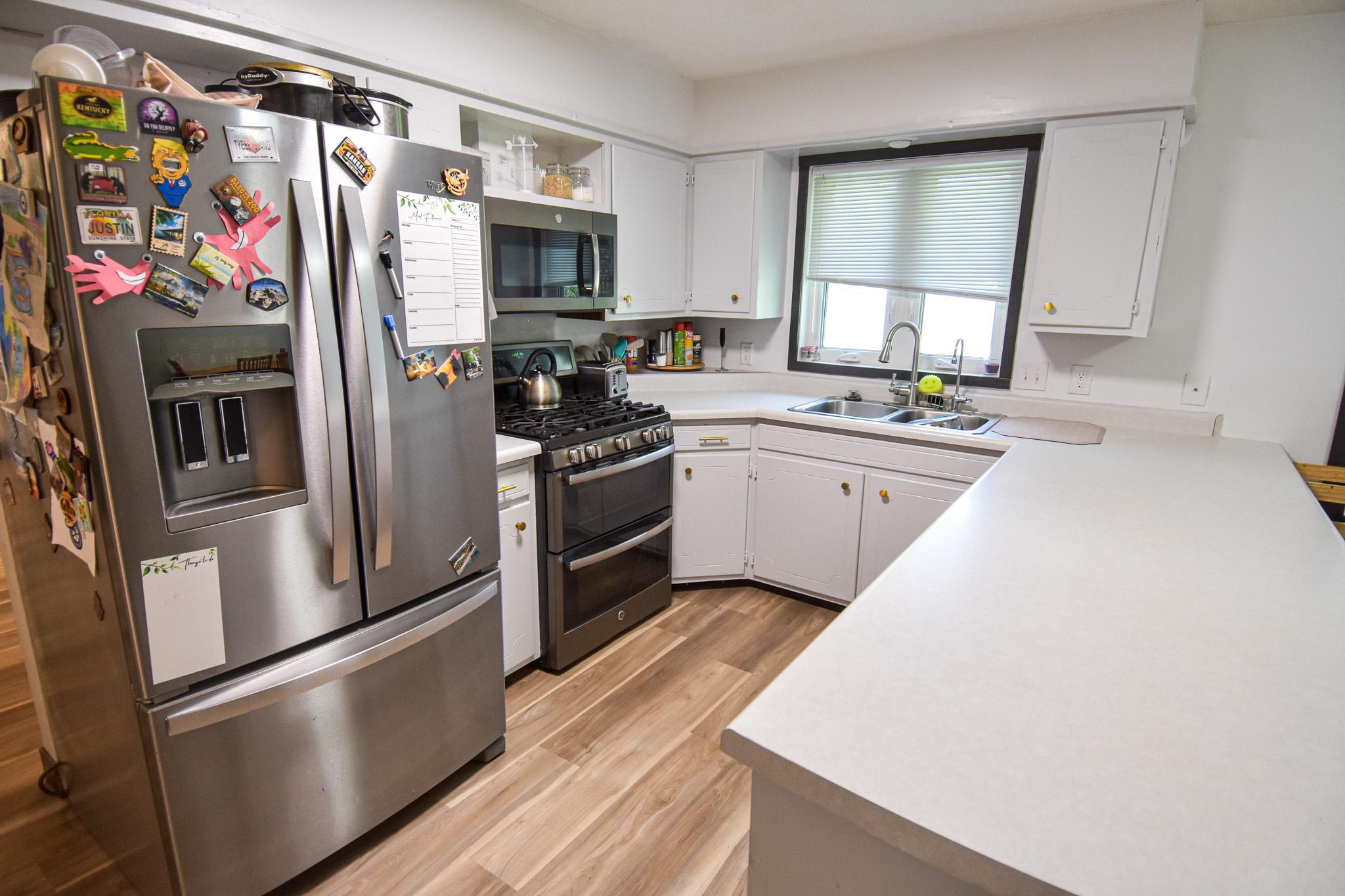1976 single family home for sale at 718 Stephen Avenue in Stephen, MN — 4 bed, 3 bath (photo 12 of 32)