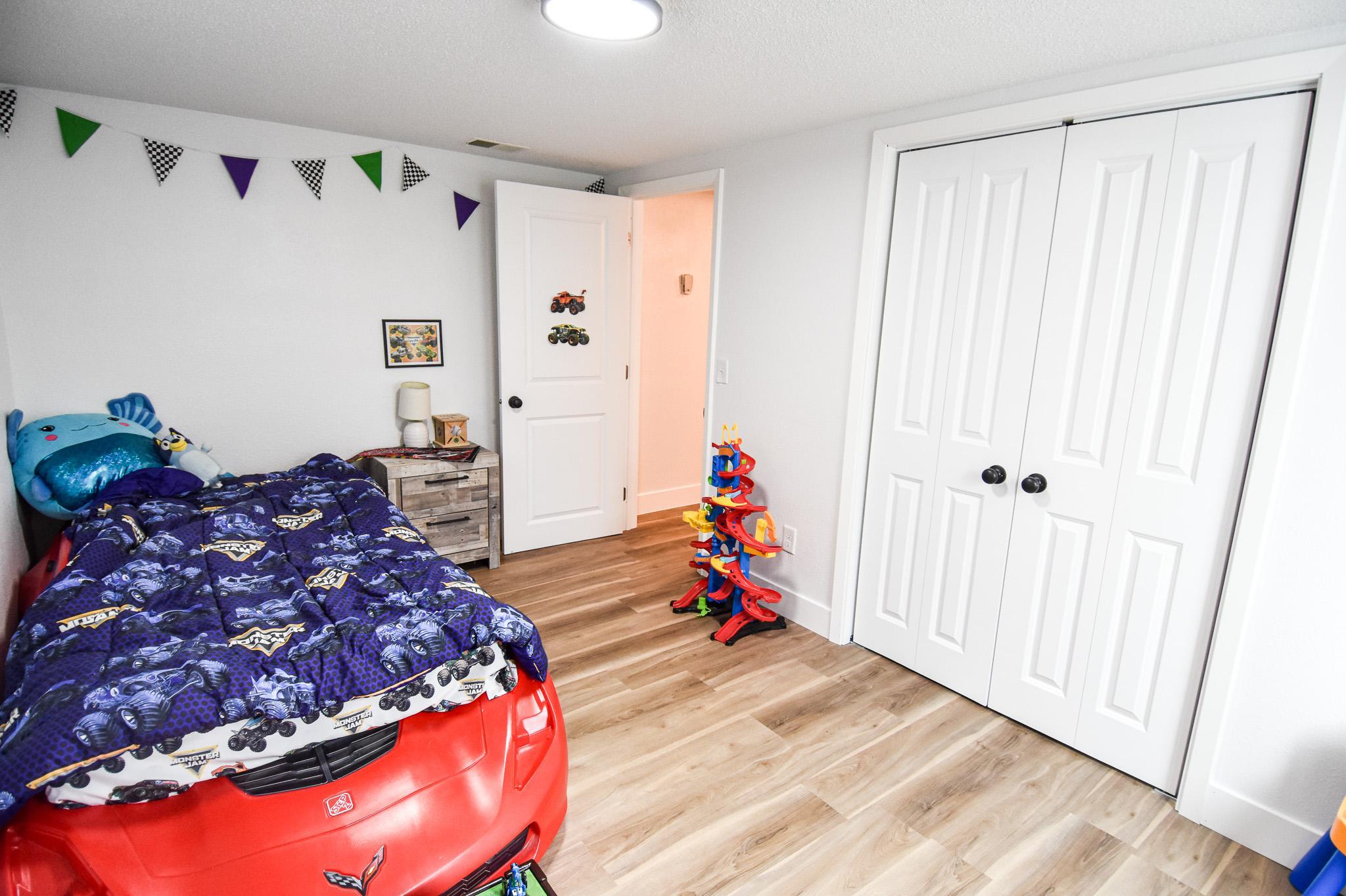 1976 single family home for sale at 718 Stephen Avenue in Stephen, MN — 4 bed, 3 bath (photo 18 of 32)