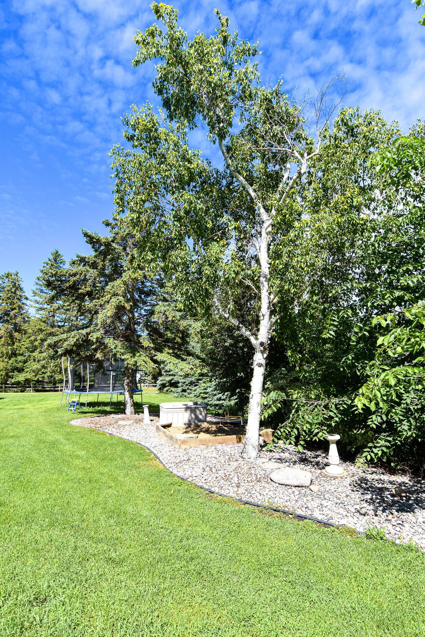 1976 single family home for sale at 718 Stephen Avenue in Stephen, MN — 4 bed, 3 bath (photo 27 of 32)