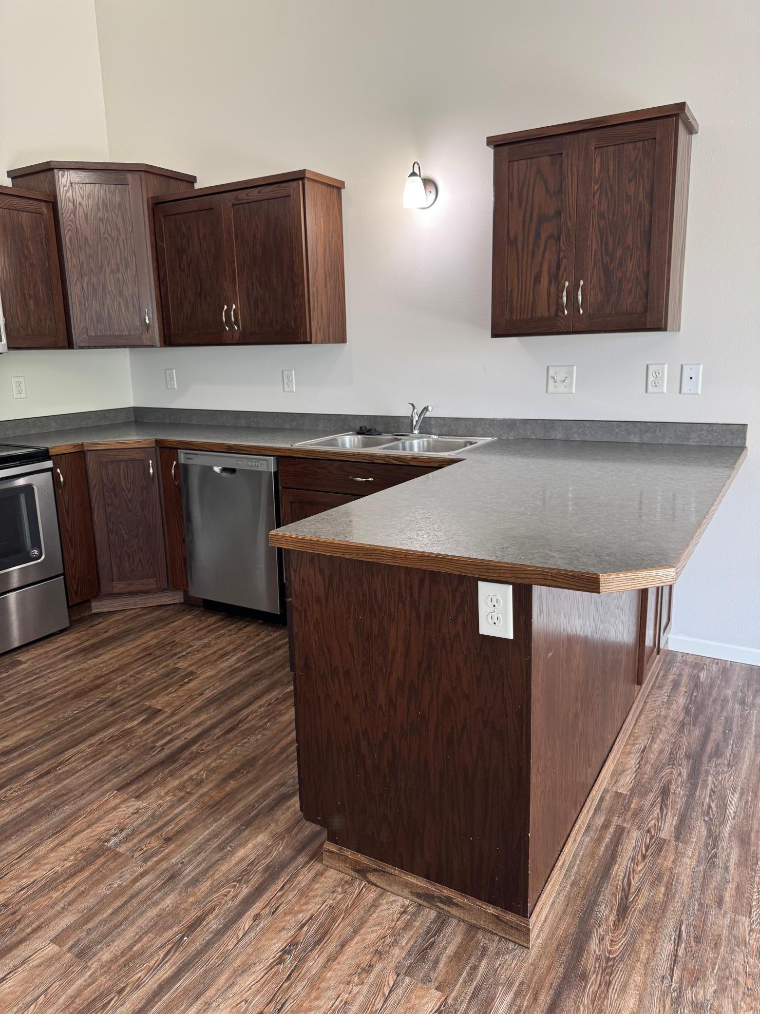 2013 townhouse for sale at 3539 15th Street S in Moorhead, MN — 3 bed, 3 bath (photo 5 of 27)
