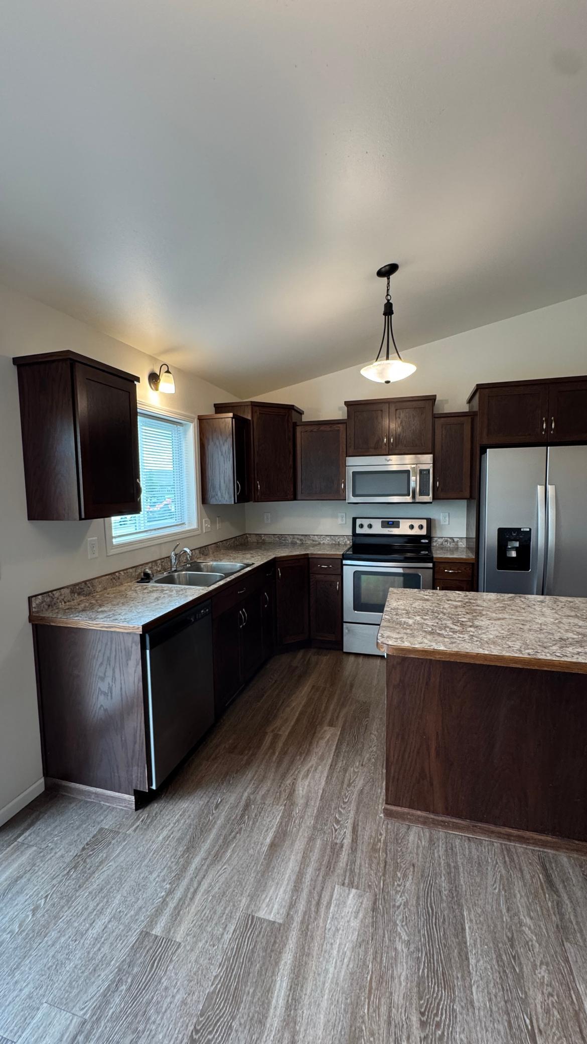 2015 townhouse for sale at 3116 27th Street S in Moorhead, MN — 3 bed, 2 bath (photo 11 of 37)