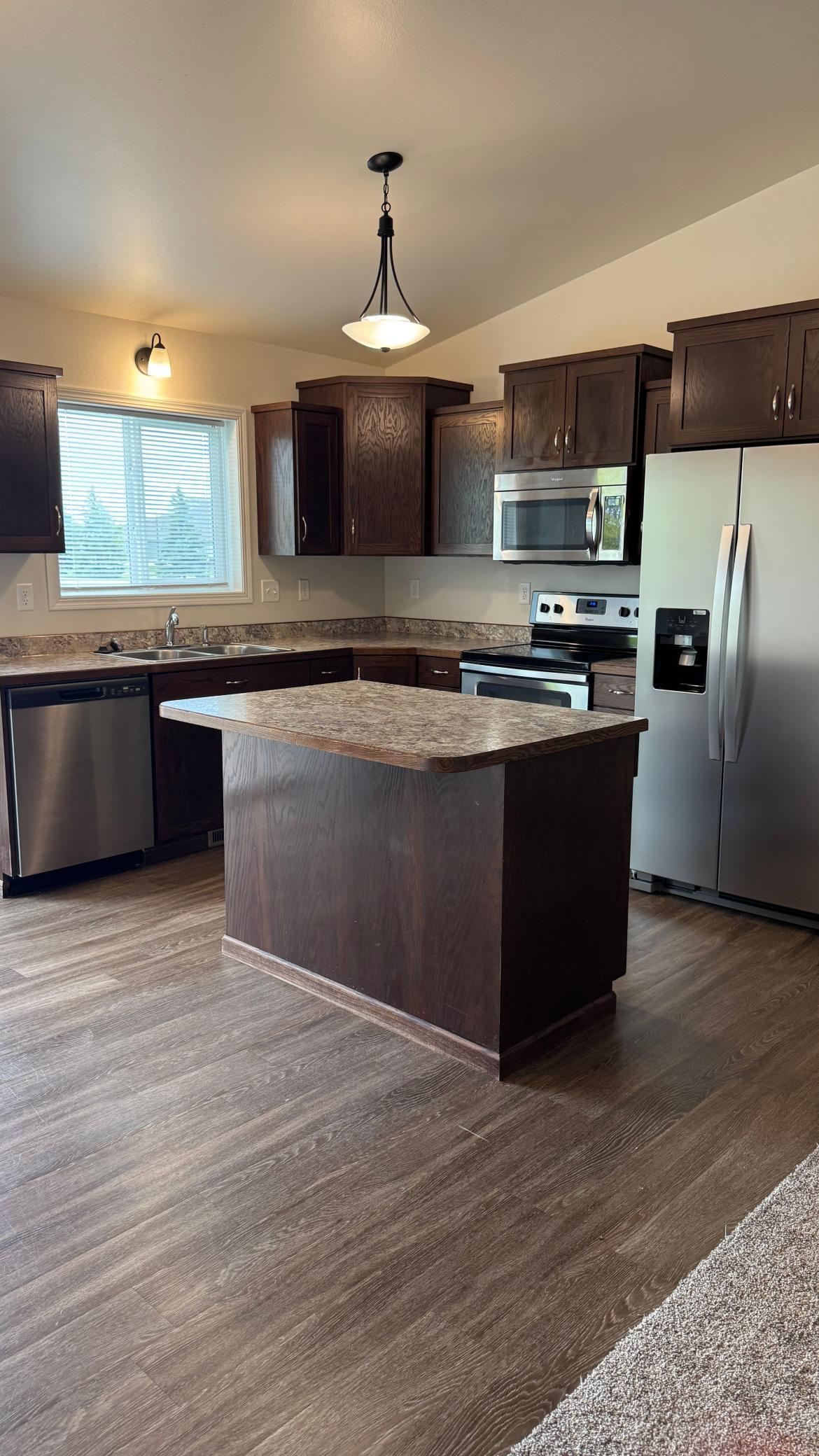 2015 townhouse for sale at 3116 27th Street S in Moorhead, MN — 3 bed, 2 bath (photo 9 of 37)