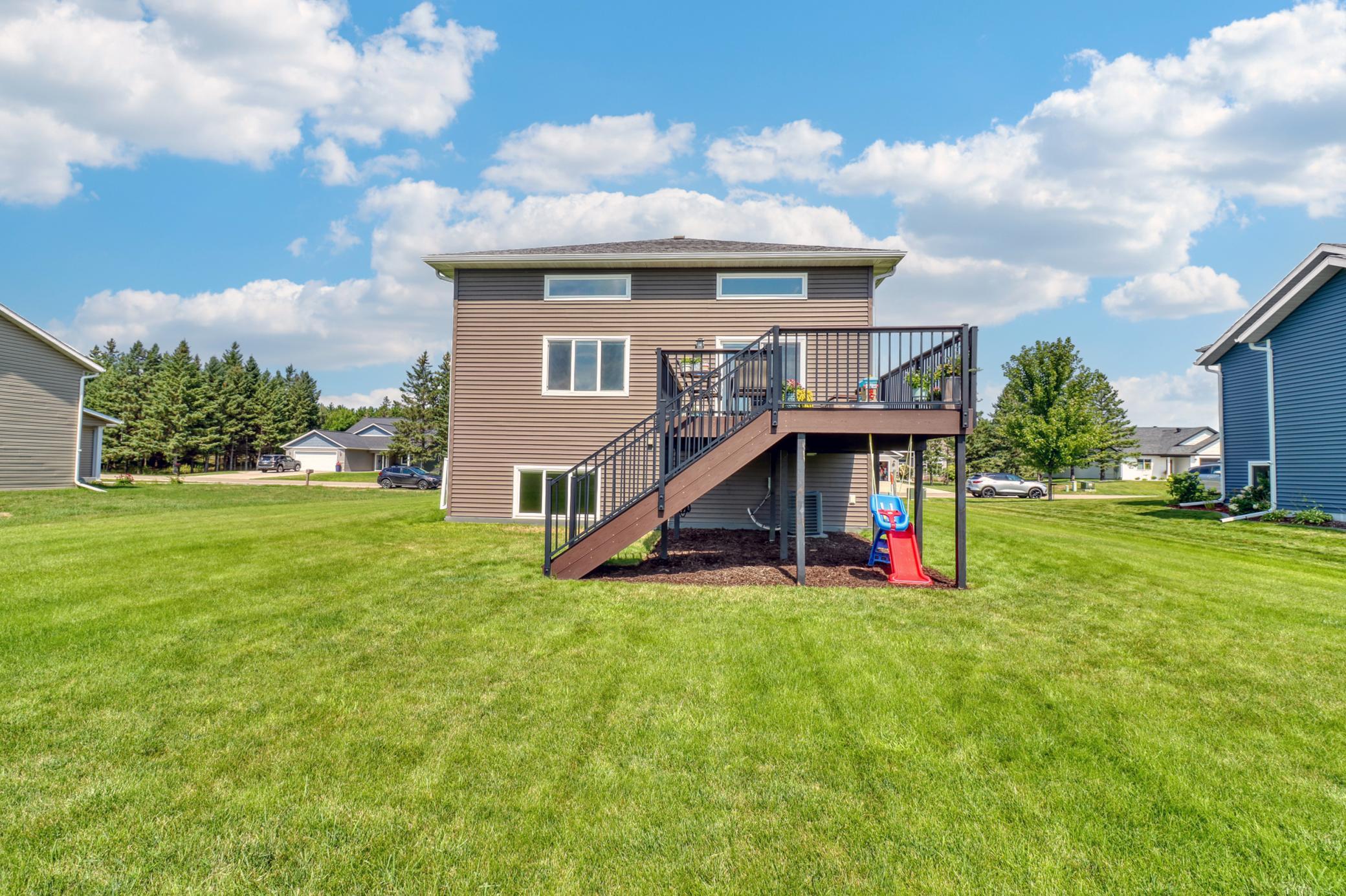 2017 single family home for sale at 1923 Longview Drive in Detroit Lakes, MN — 3 bed, 3 bath (photo 22 of 24)