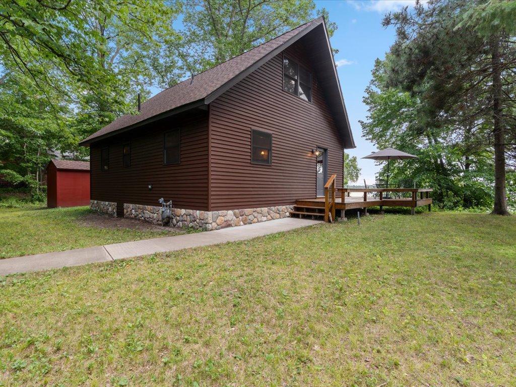 1981 single family home for sale at 6485 Lendee Drive in Nisswa, MN — 3 bed, 2 bath (photo 2 of 36)