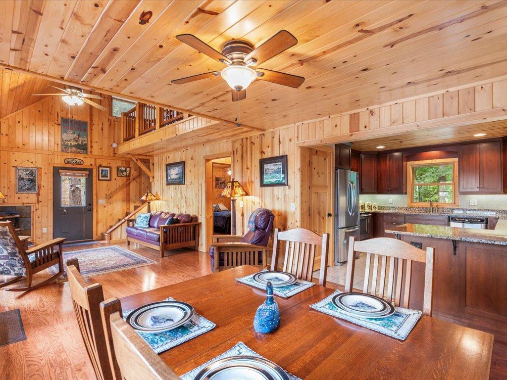 1981 single family home for sale at 6485 Lendee Drive in Nisswa, MN — 3 bed, 2 bath (photo 12 of 36)