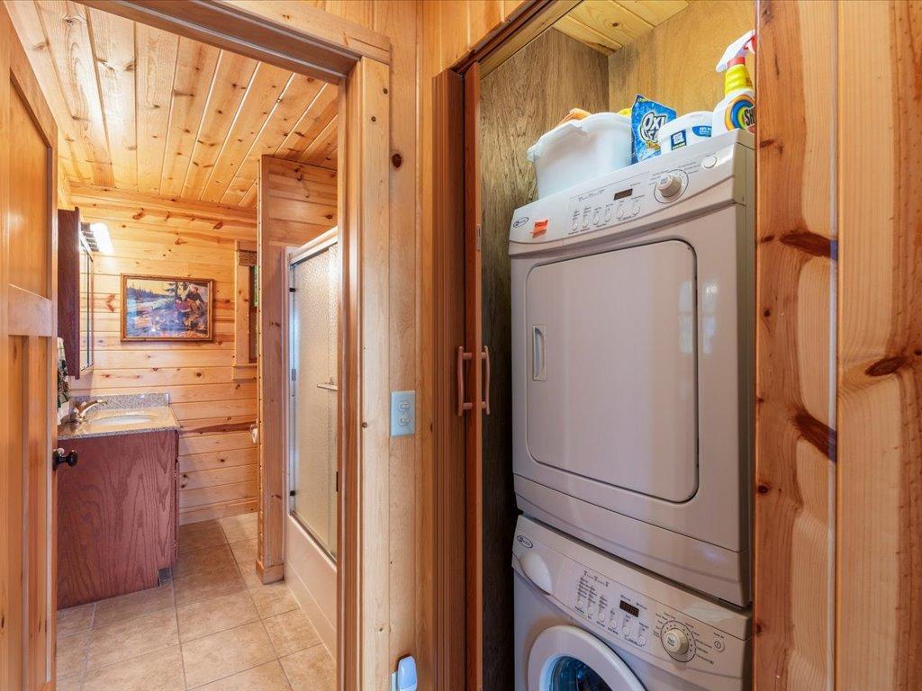 1981 single family home for sale at 6485 Lendee Drive in Nisswa, MN — 3 bed, 2 bath (photo 14 of 36)