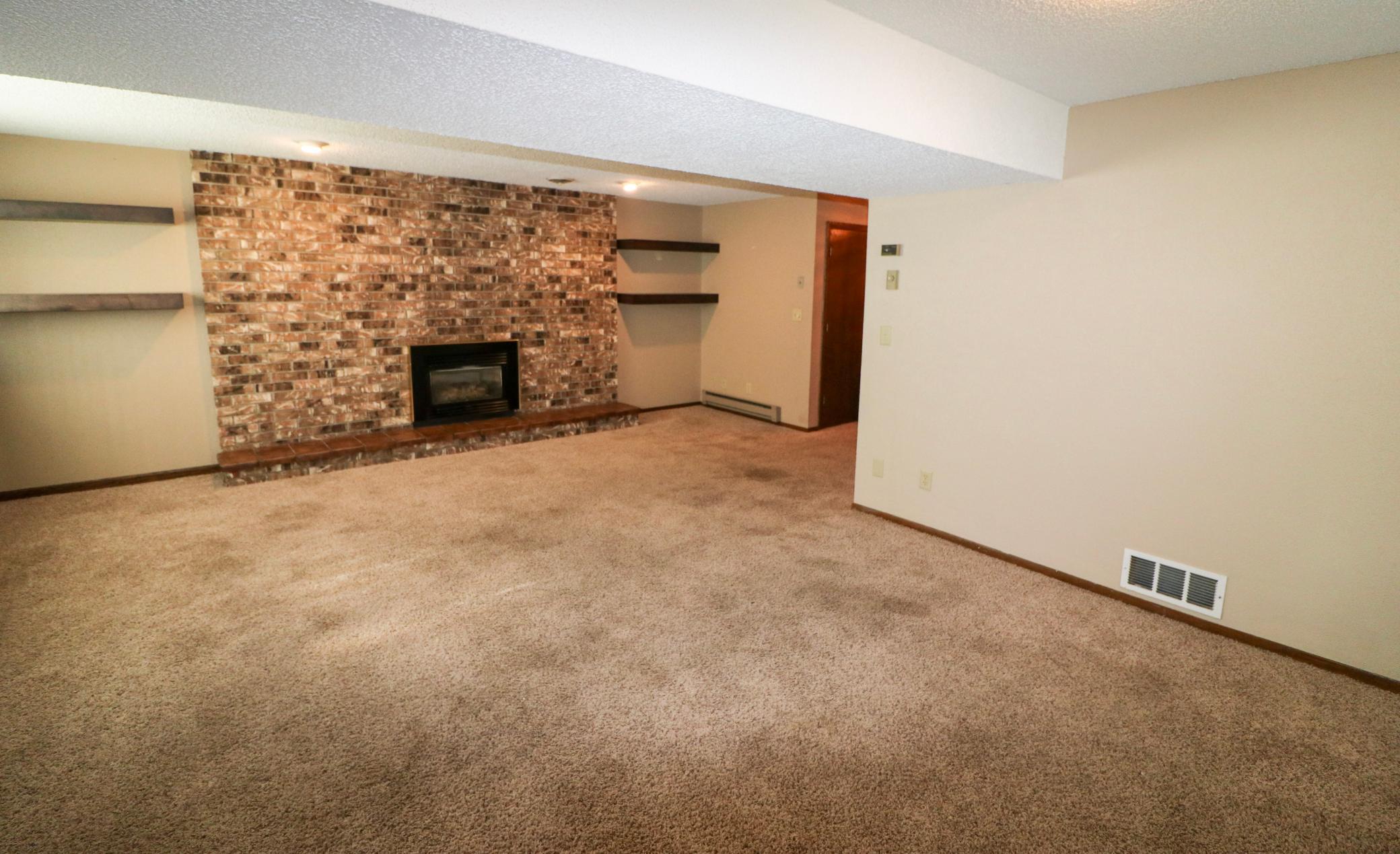 1420 S 23rd S Street, Fargo ND 58103 - Photo 2 of 8