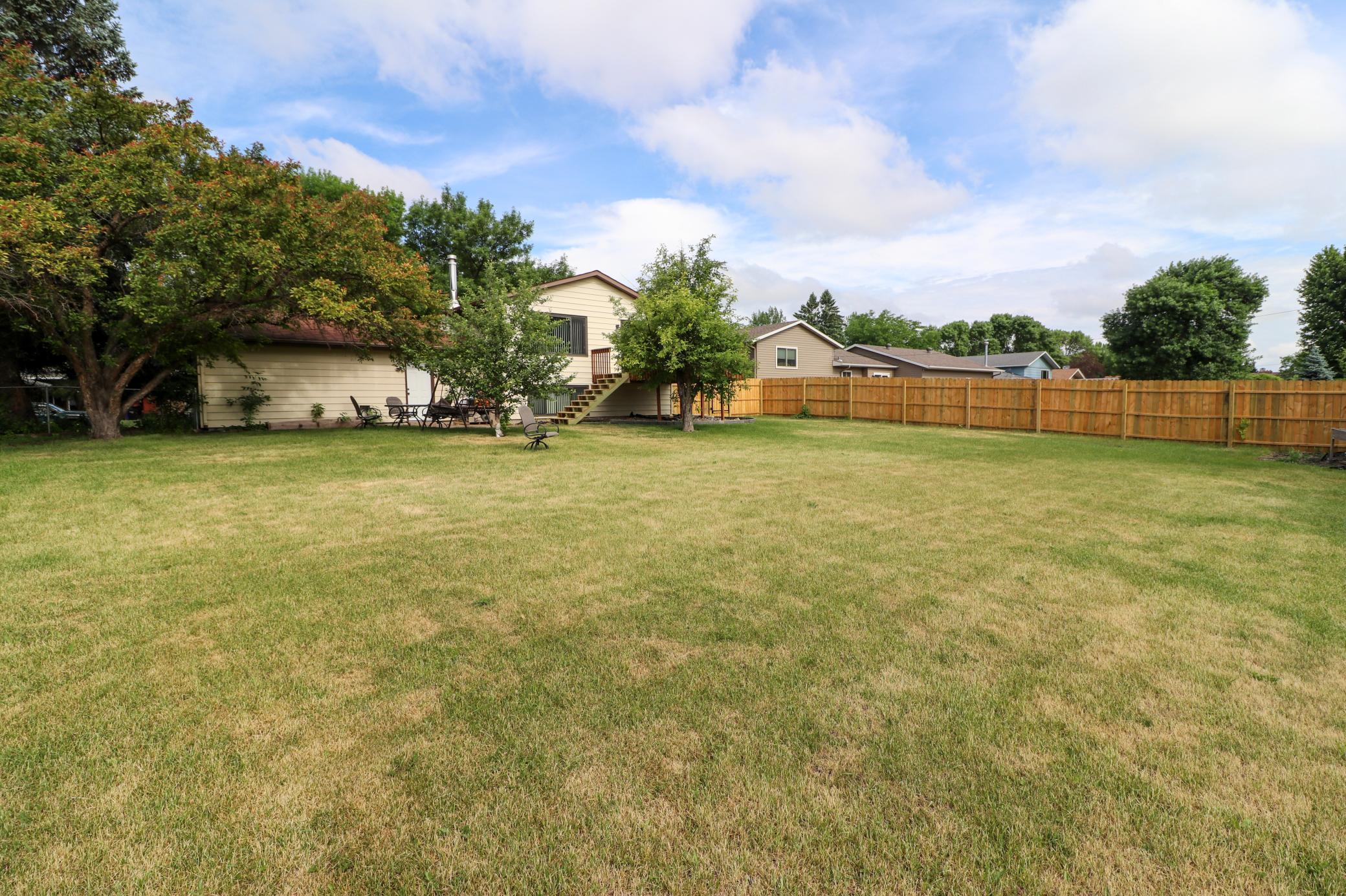1420 S 23rd S Street, Fargo ND 58103 - Photo 7 of 8