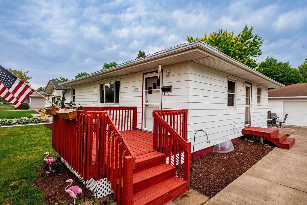 808 15th N Street, Moorhead MN 56560 - Photo 3 of 23