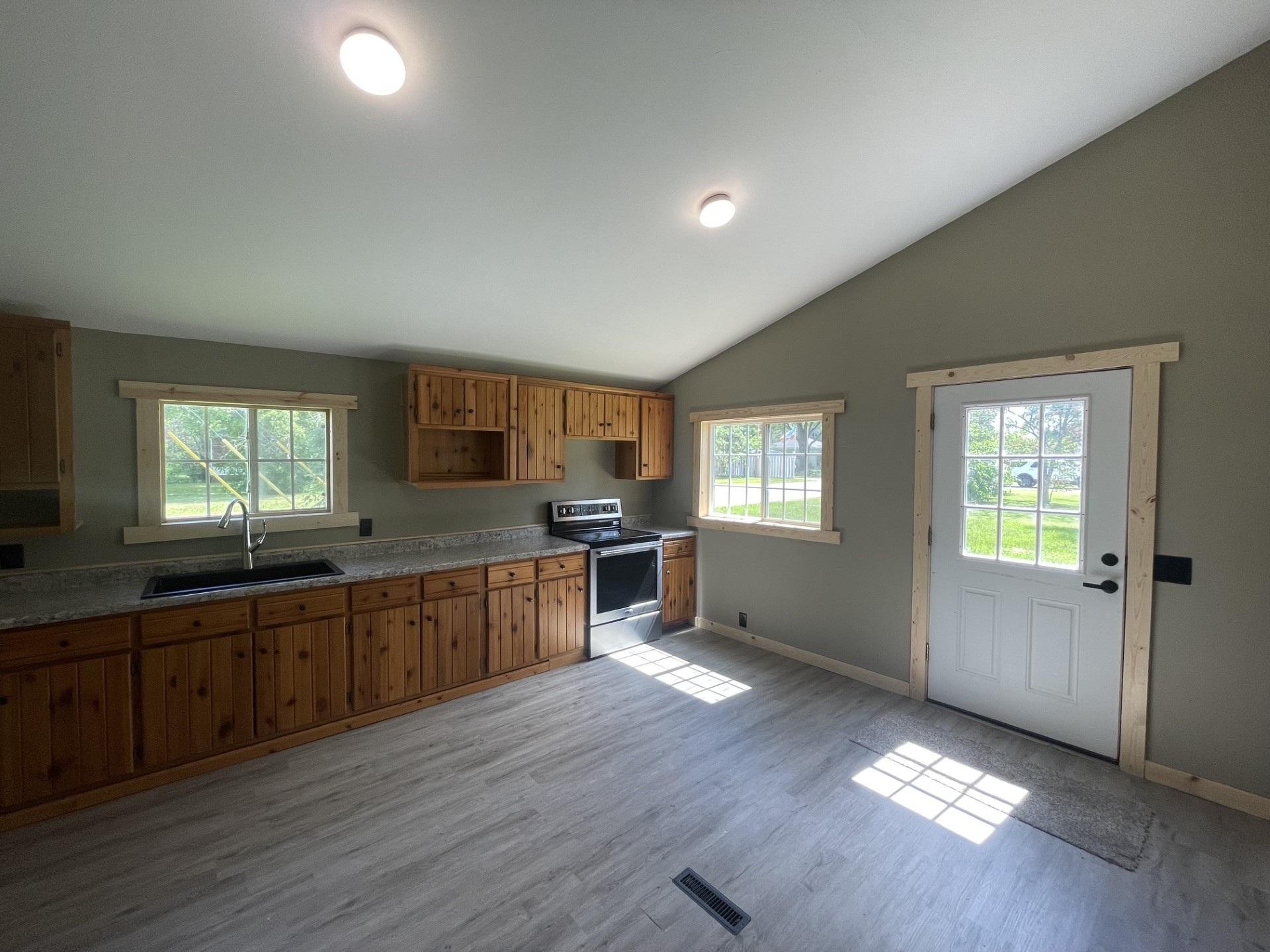 111 NW 1st Avenue NW, Verndale MN 56481 - Photo 3 of 26