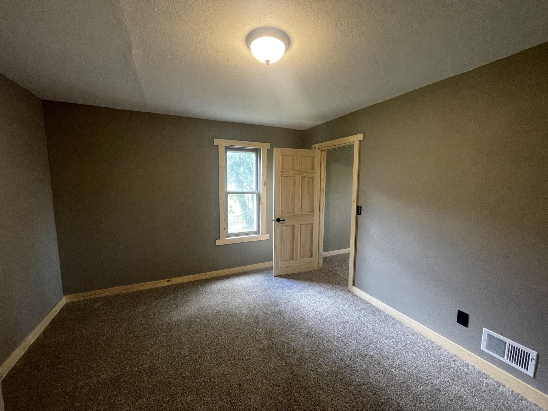 111 NW 1st Avenue NW, Verndale MN 56481 - Photo 10 of 26