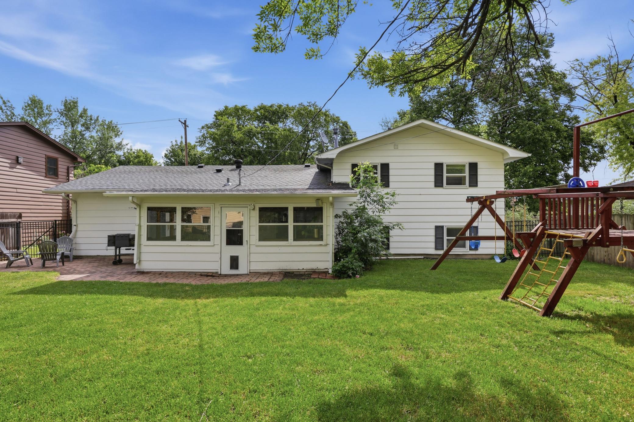 1915 11th S Street, Moorhead MN 56560 - Photo 26 of 34