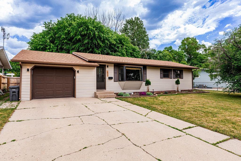 606 Birch Lane, Moorhead MN 56560 - Photo 2 of 43