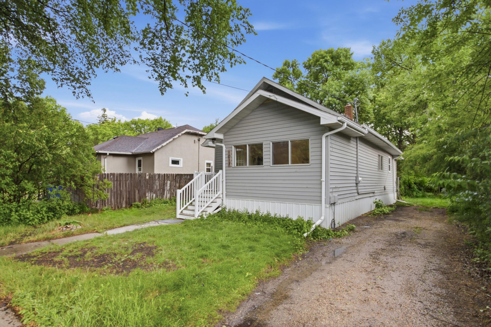 1017 14th S Street, Fargo ND 58103 - Photo 2 of 17