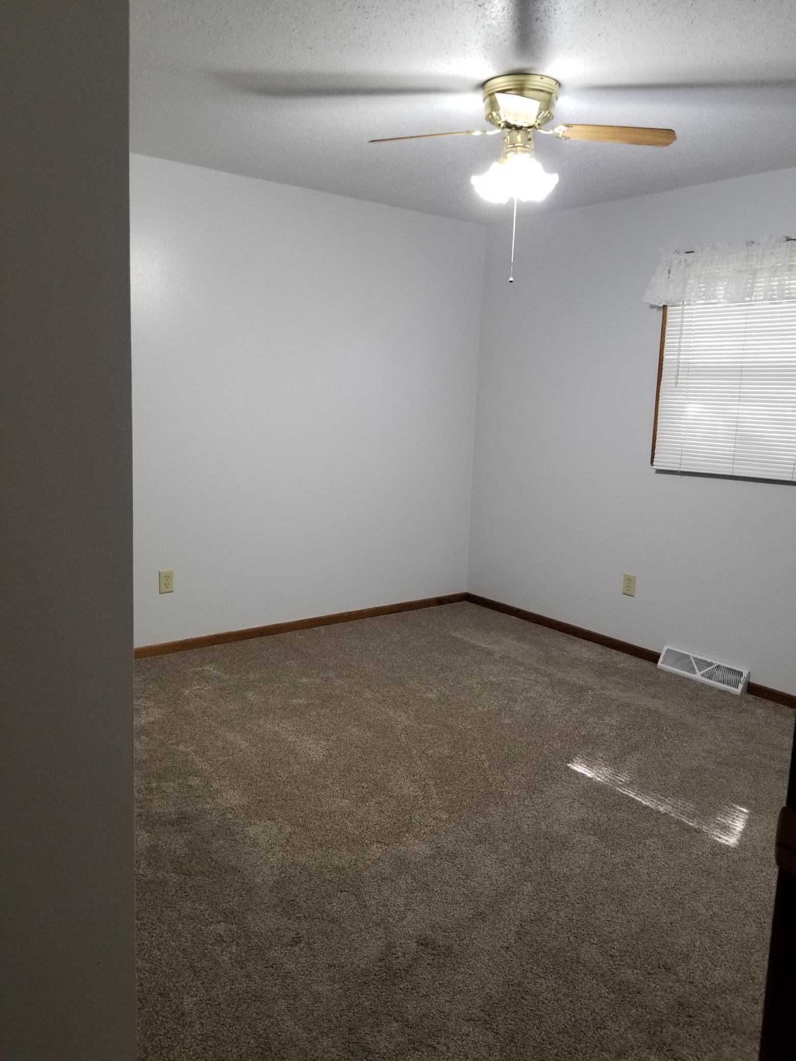 119 & 121 14th Street N, Oakes ND 58474 - Photo 15 of 19