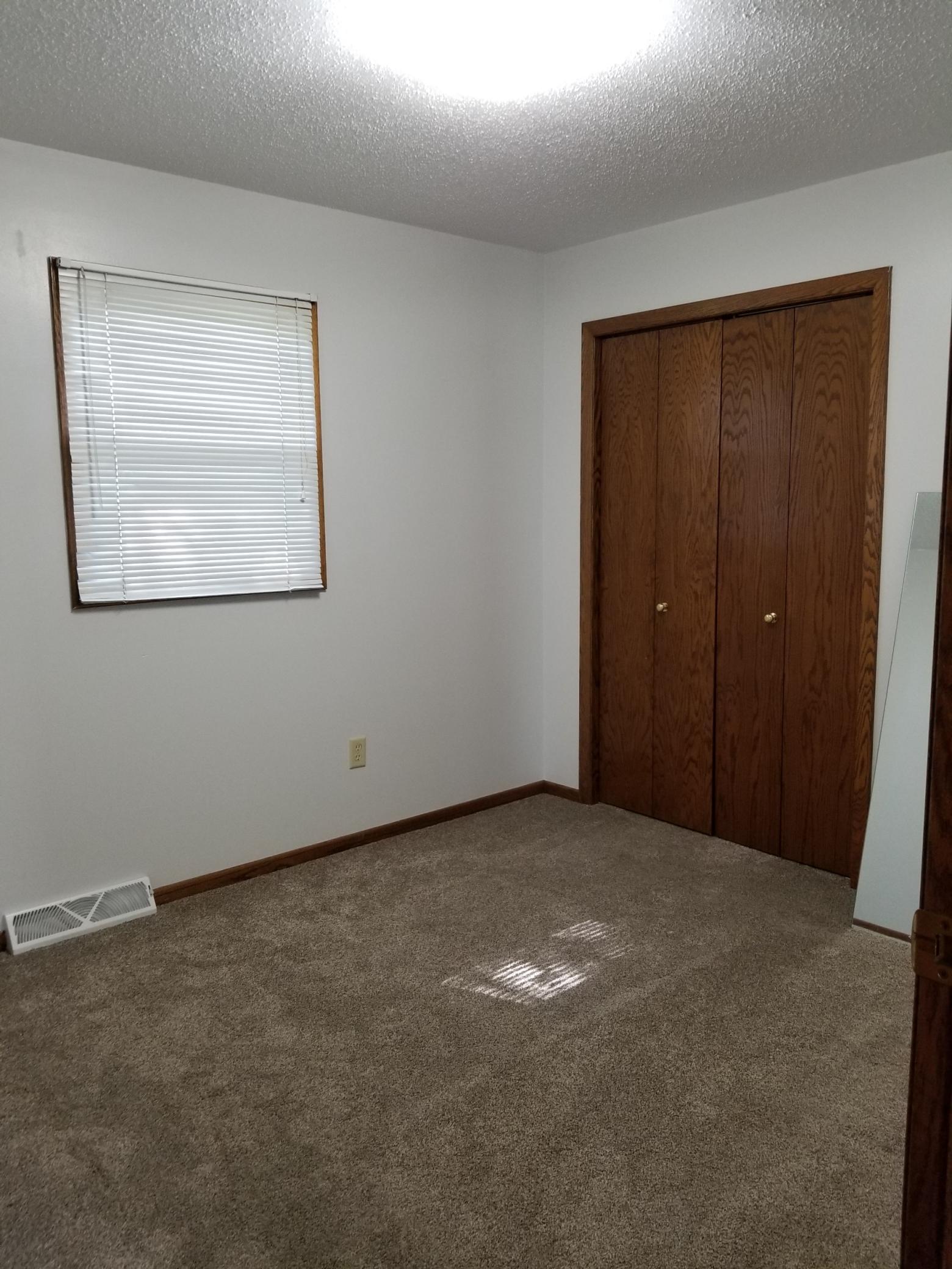 119 & 121 14th Street N, Oakes ND 58474 - Photo 16 of 19
