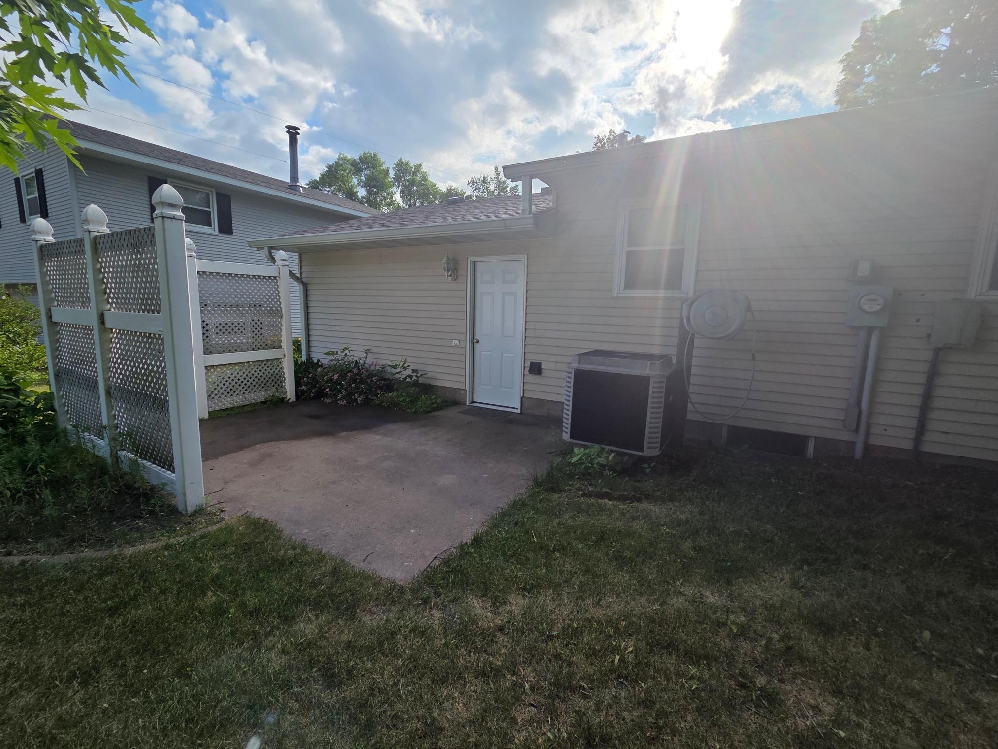 119 & 121 14th Street N, Oakes ND 58474 - Photo 8 of 19