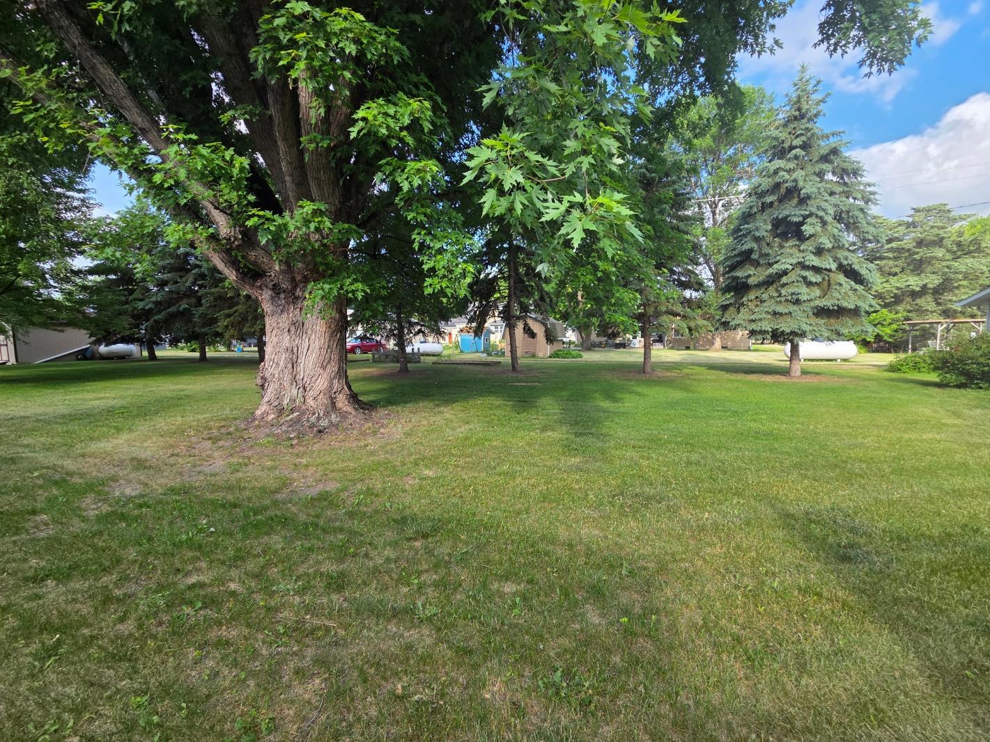 119 & 121 14th Street N, Oakes ND 58474 - Photo 10 of 19