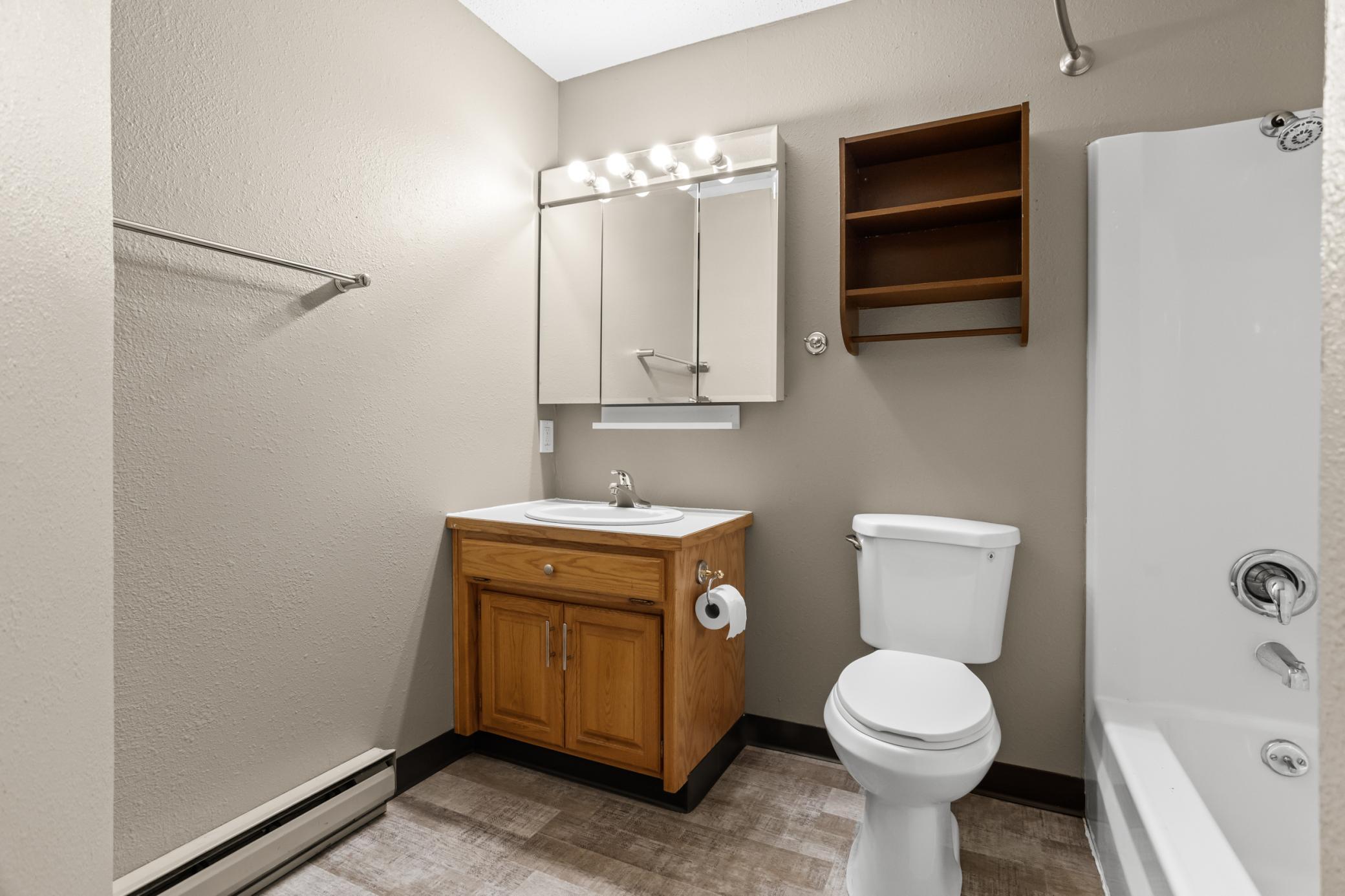 901 8th N Avenue, Unit 201, Fargo ND 58102 - Photo 13 of 30