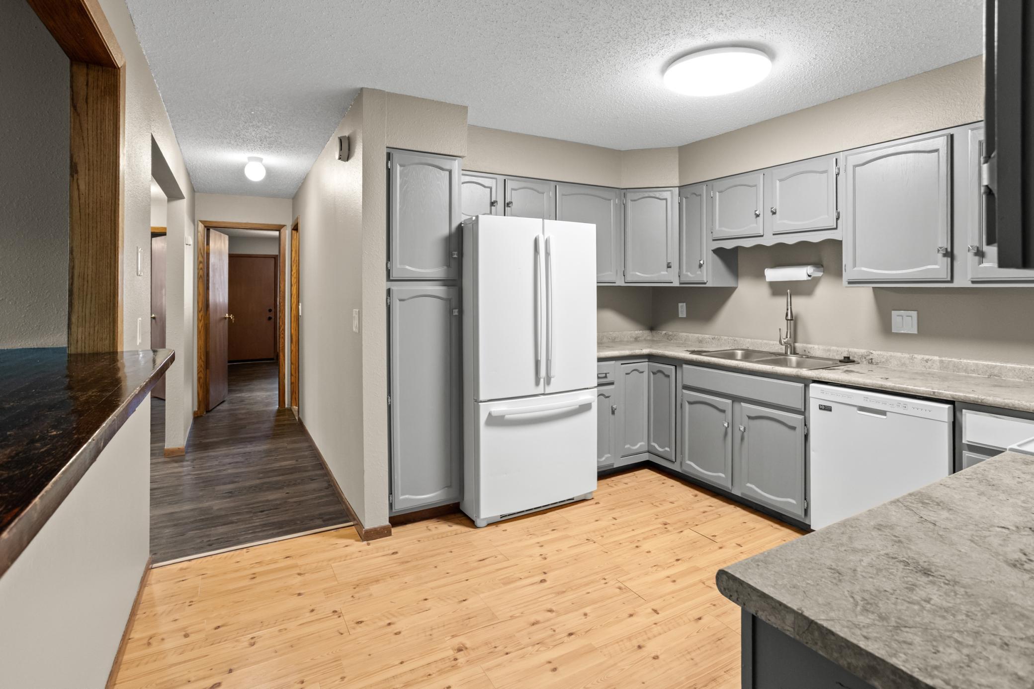 901 8th N Avenue, Unit 201, Fargo ND 58102 - Photo 9 of 30