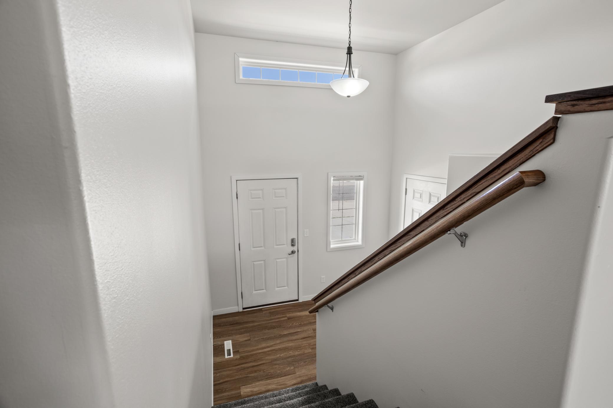 1023 29th W Avenue, West Fargo ND 58078 - Photo 5 of 23