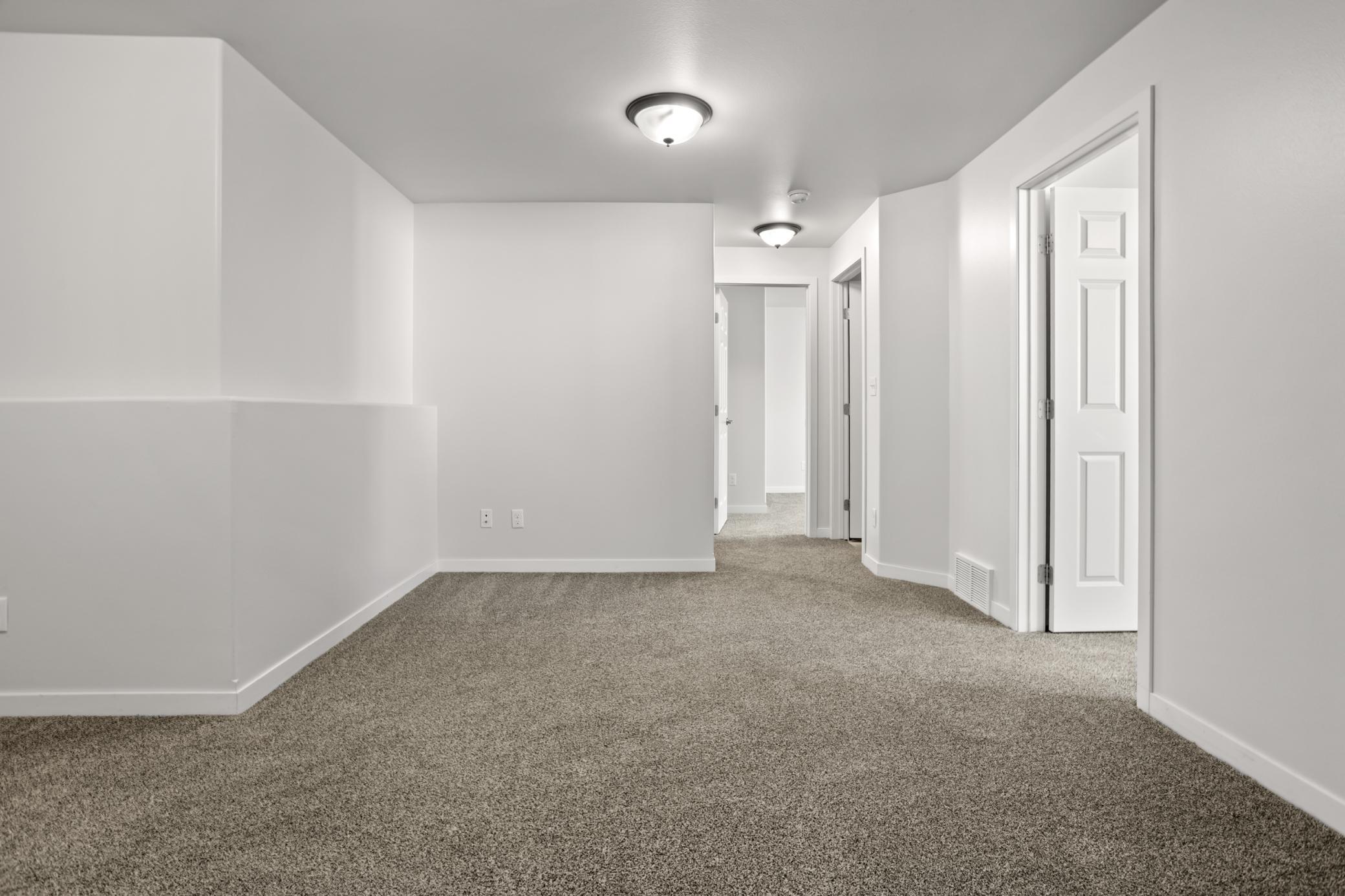 2015 twin home for sale at 1023 29th Avenue W in West Fargo, ND — 3 bed, 2 bath (photo 22 of 32)