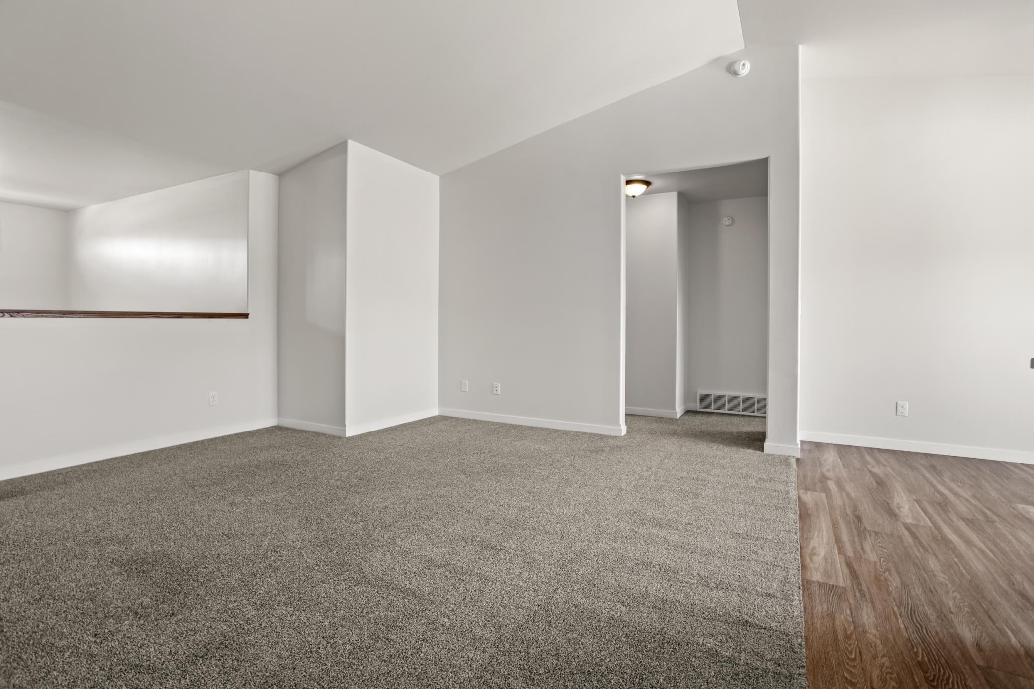 2015 twin home for sale at 1023 29th Avenue W in West Fargo, ND — 3 bed, 2 bath (photo 8 of 32)