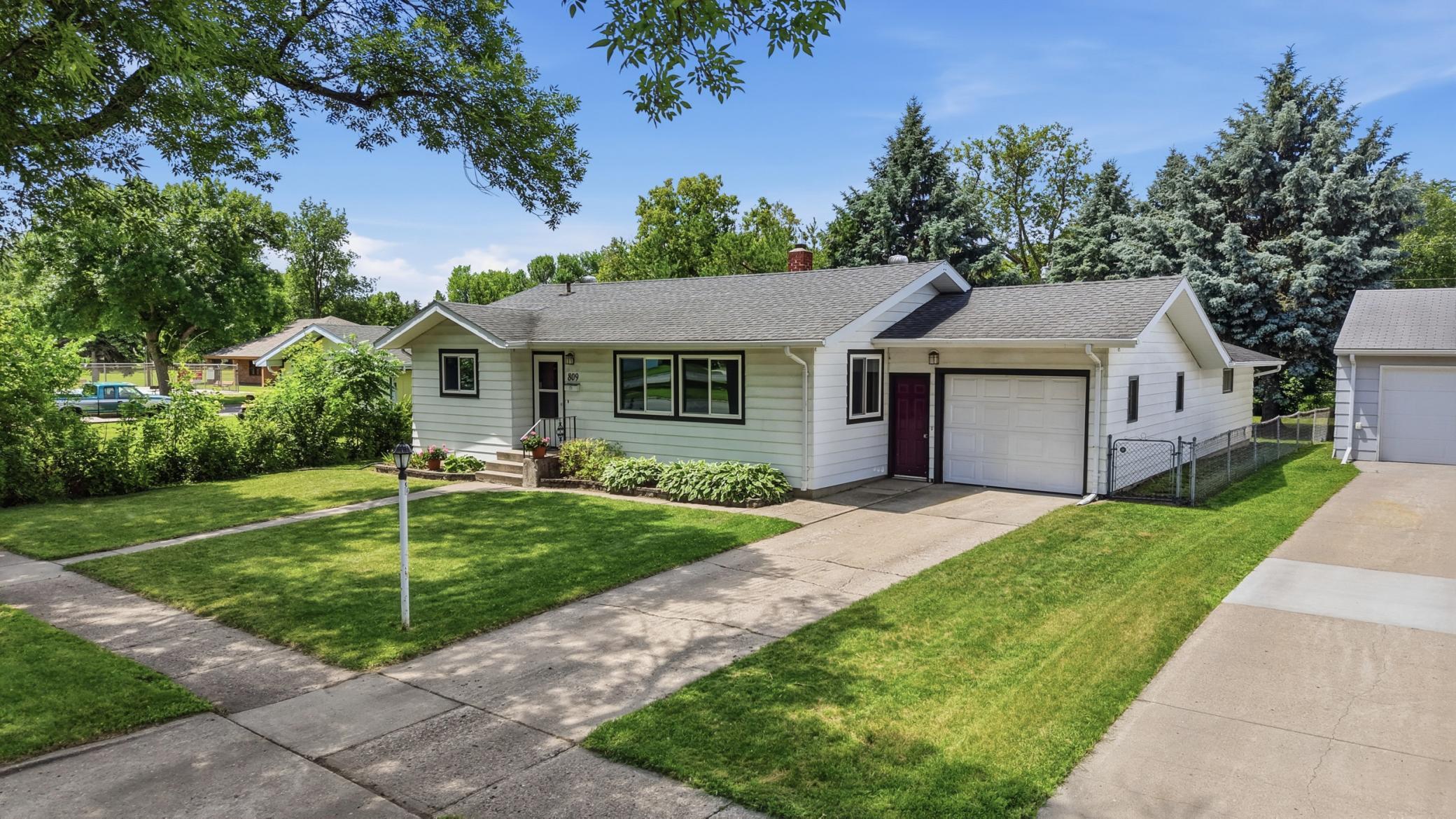 809 19TH N Street, Moorhead MN 56560 - Photo 29 of 38