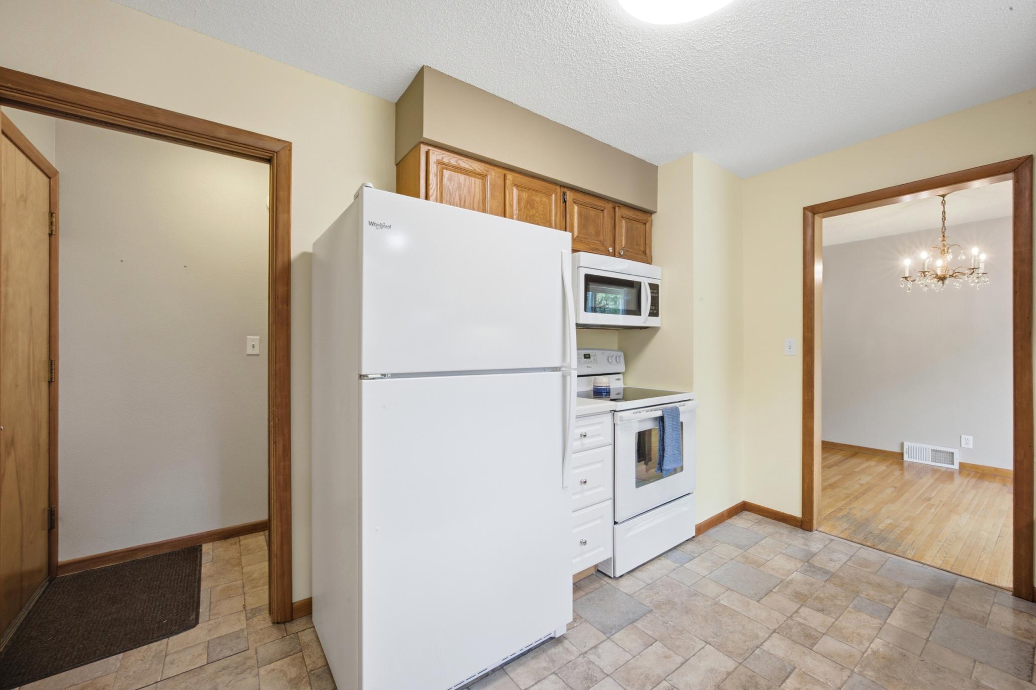 809 19TH N Street, Moorhead MN 56560 - Photo 9 of 38