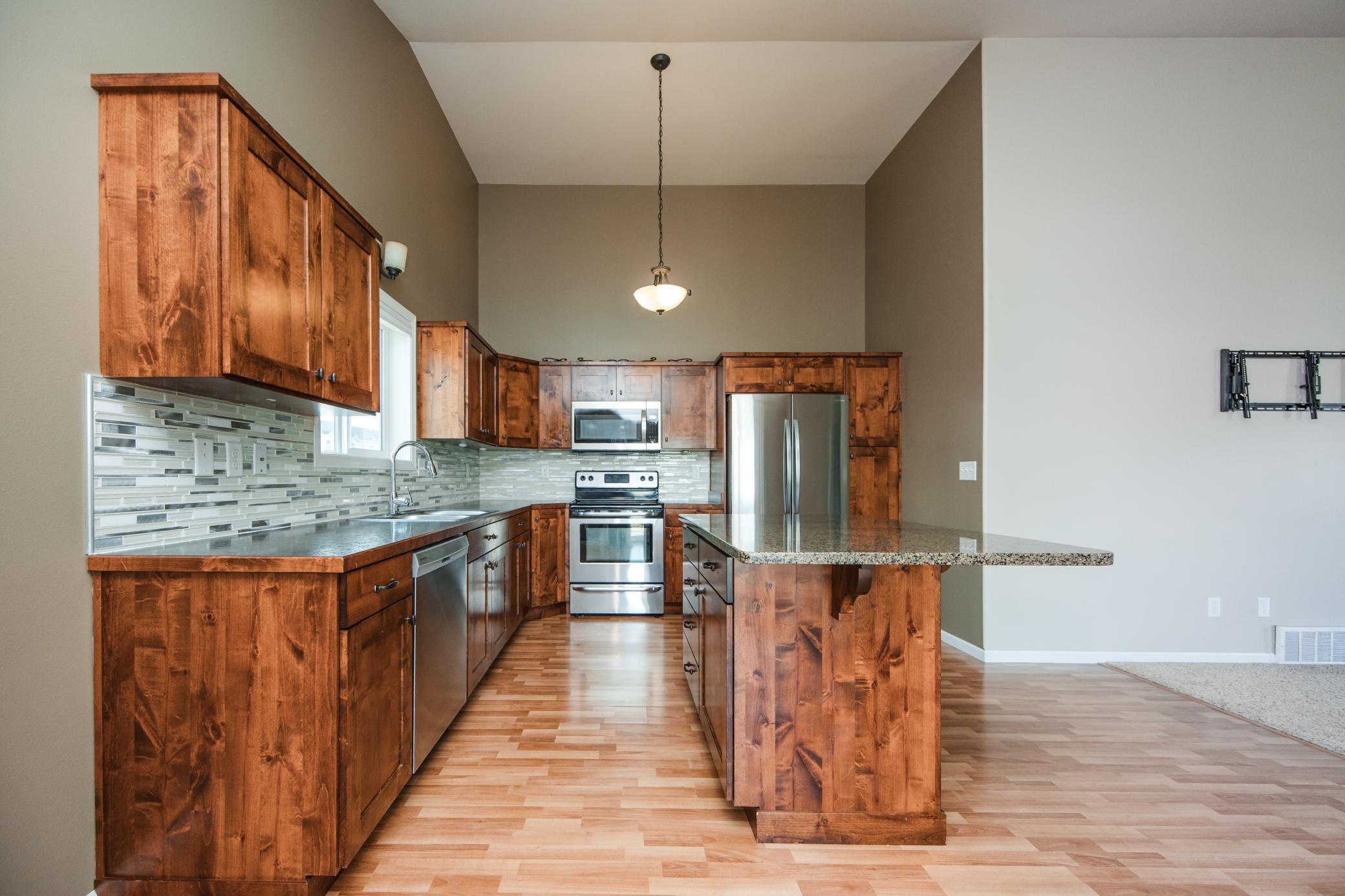 2011 single family home for sale at 2613 56th Avenue S in Fargo, ND — 3 bed, 3 bath (photo 12 of 67)
