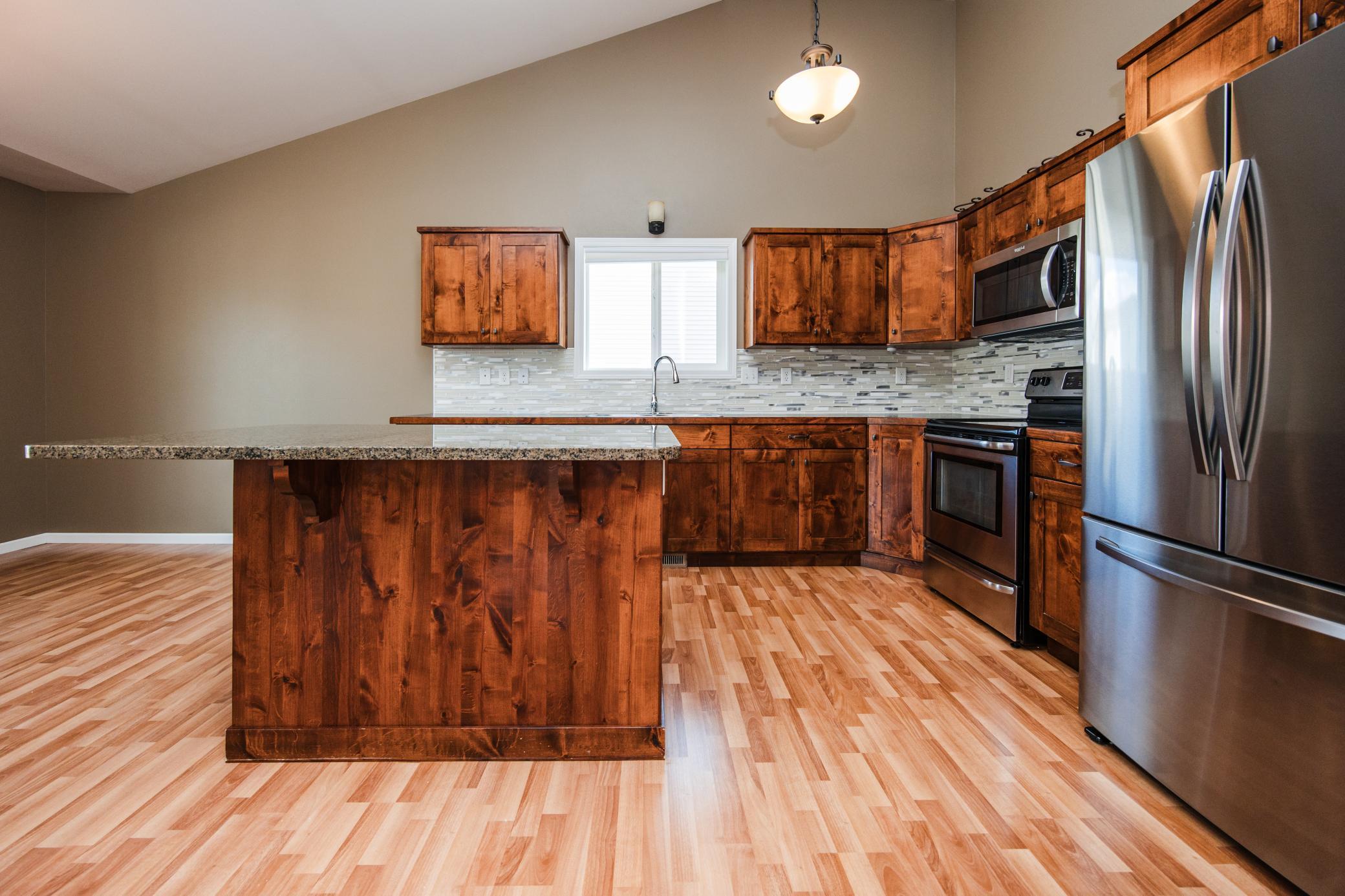 2011 single family home for sale at 2613 56th Avenue S in Fargo, ND — 3 bed, 3 bath (photo 13 of 67)