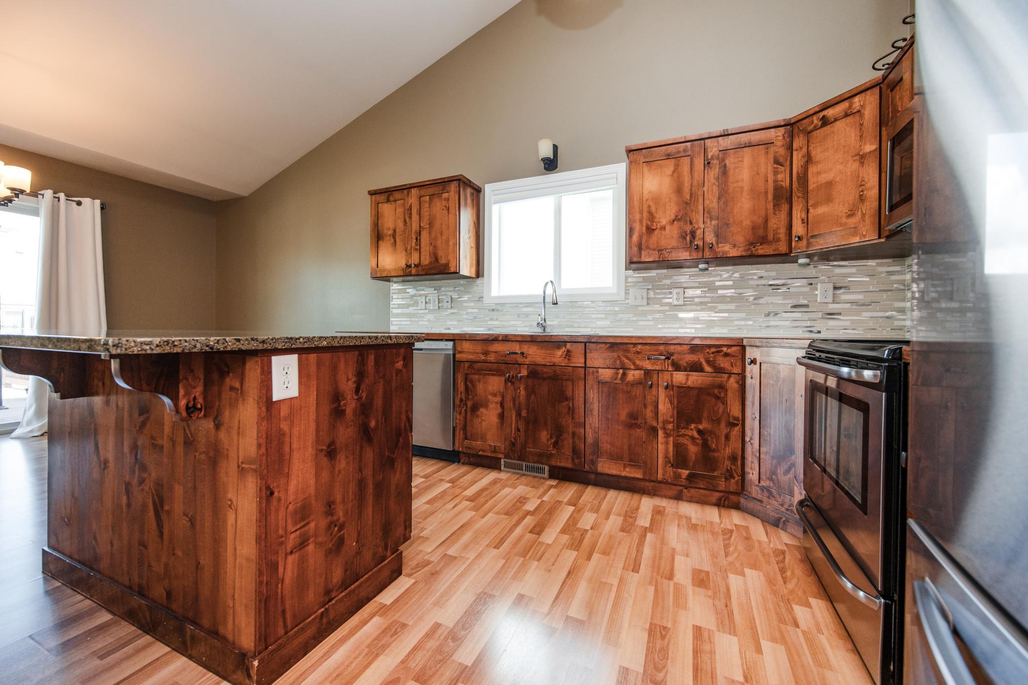 2011 single family home for sale at 2613 56th Avenue S in Fargo, ND — 3 bed, 3 bath (photo 14 of 67)