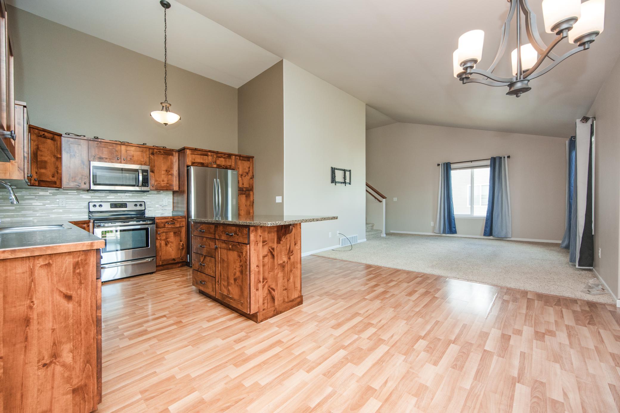 2011 single family home for sale at 2613 56th Avenue S in Fargo, ND — 3 bed, 3 bath (photo 15 of 67)