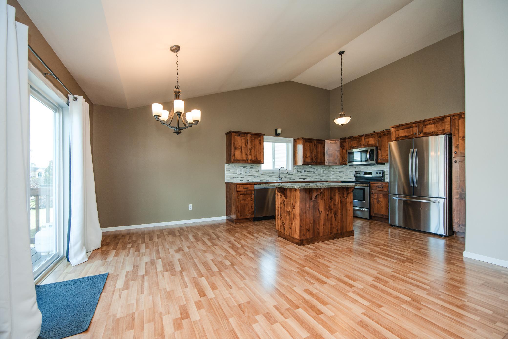 2011 single family home for sale at 2613 56th Avenue S in Fargo, ND — 3 bed, 3 bath (photo 17 of 67)