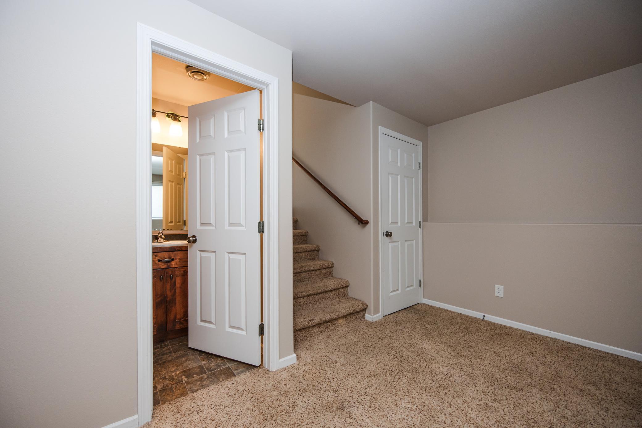 2011 single family home for sale at 2613 56th Avenue S in Fargo, ND — 3 bed, 3 bath (photo 41 of 67)