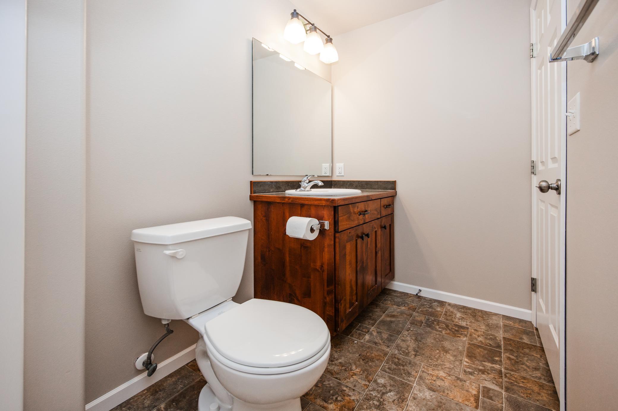 2011 single family home for sale at 2613 56th Avenue S in Fargo, ND — 3 bed, 3 bath (photo 52 of 67)