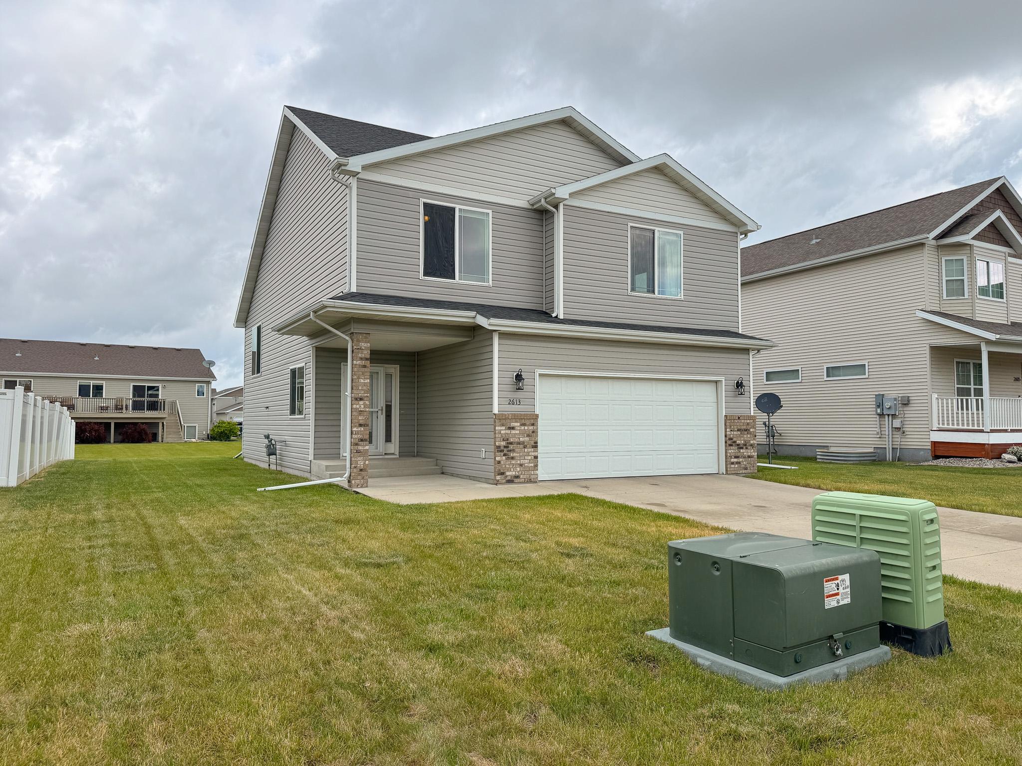 2011 single family home for sale at 2613 56th Avenue S in Fargo, ND — 3 bed, 3 bath (photo 57 of 67)