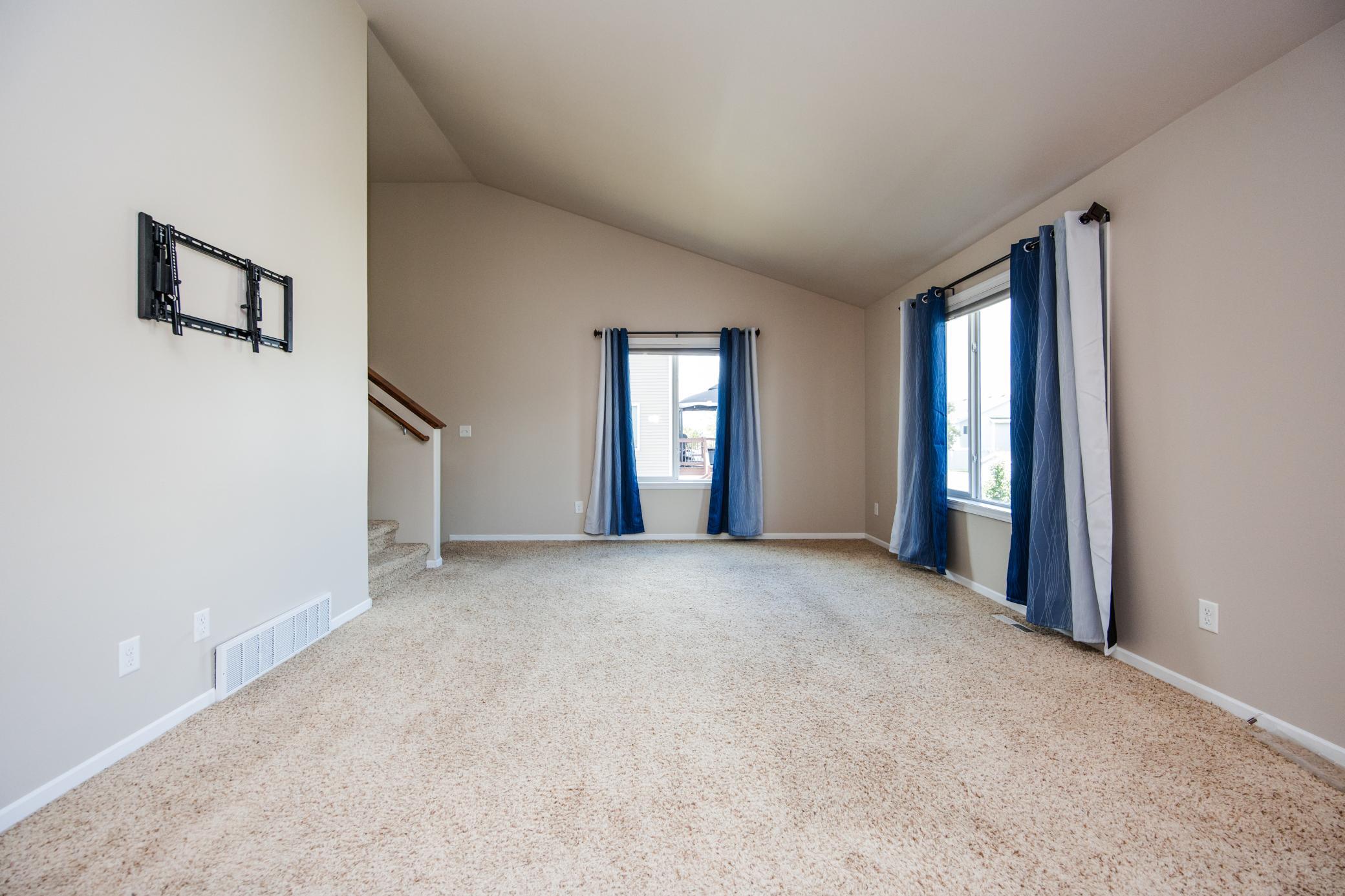 2011 single family home for sale at 2613 56th Avenue S in Fargo, ND — 3 bed, 3 bath (photo 7 of 67)