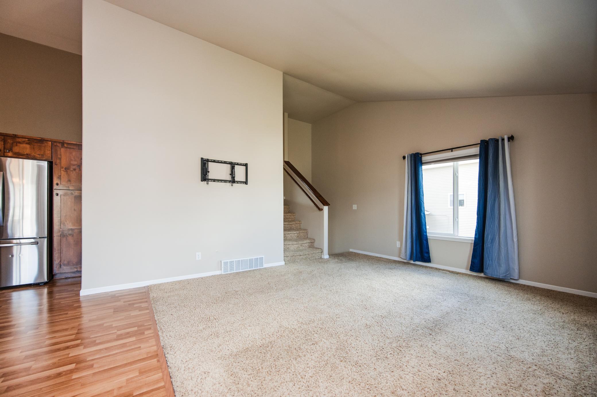 2011 single family home for sale at 2613 56th Avenue S in Fargo, ND — 3 bed, 3 bath (photo 8 of 67)
