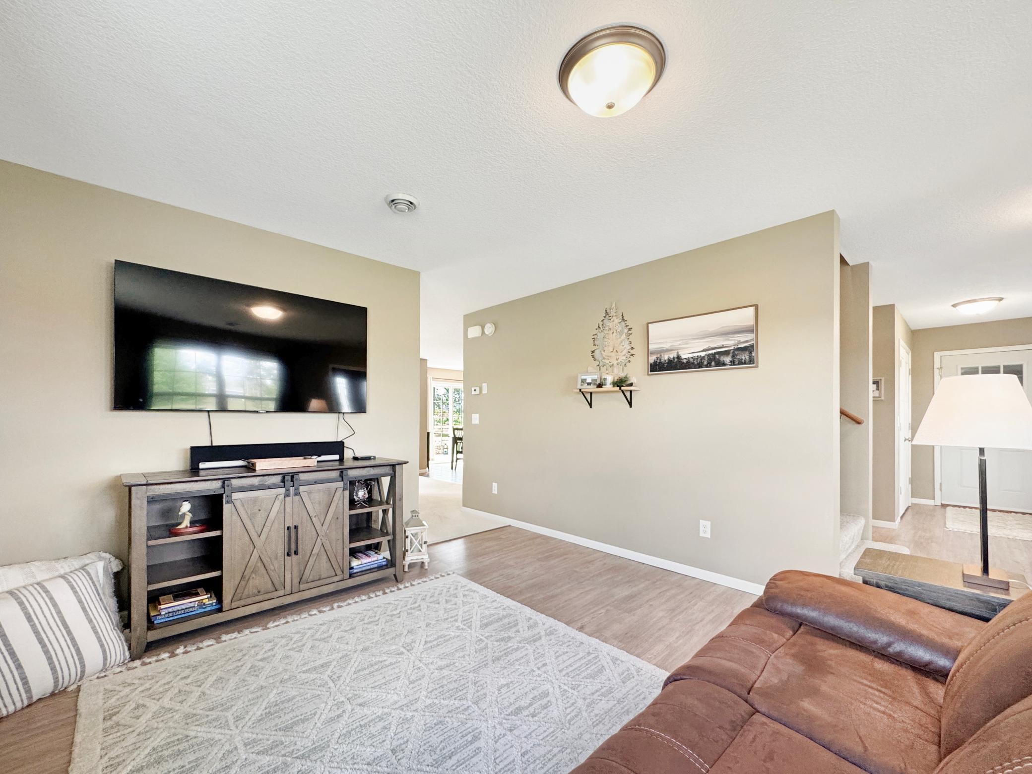 2016 single family home for sale at 8035 Moidore Drive NW in Bemidji, MN — 3 bed, 3 bath (photo 16 of 44)