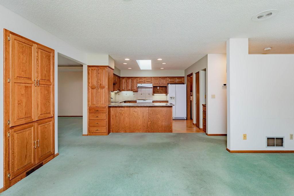 2536 University S Drive, Fargo ND 58103 - Photo 19 of 48