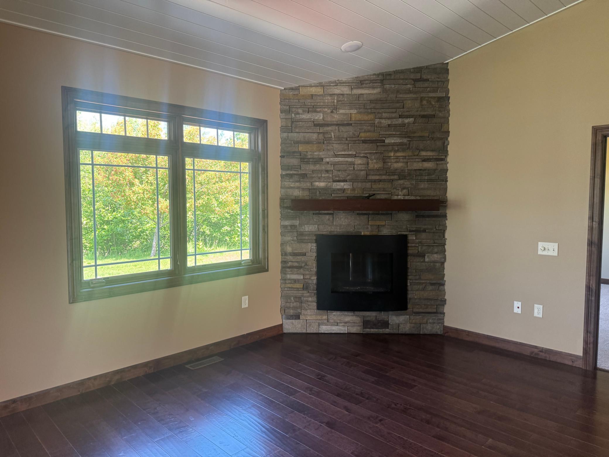 2014 home for sale at 1300 Event Center Drive NE, Unit 5 in Bemidji, MN — 2 bed, 2 bath (photo 17 of 37)