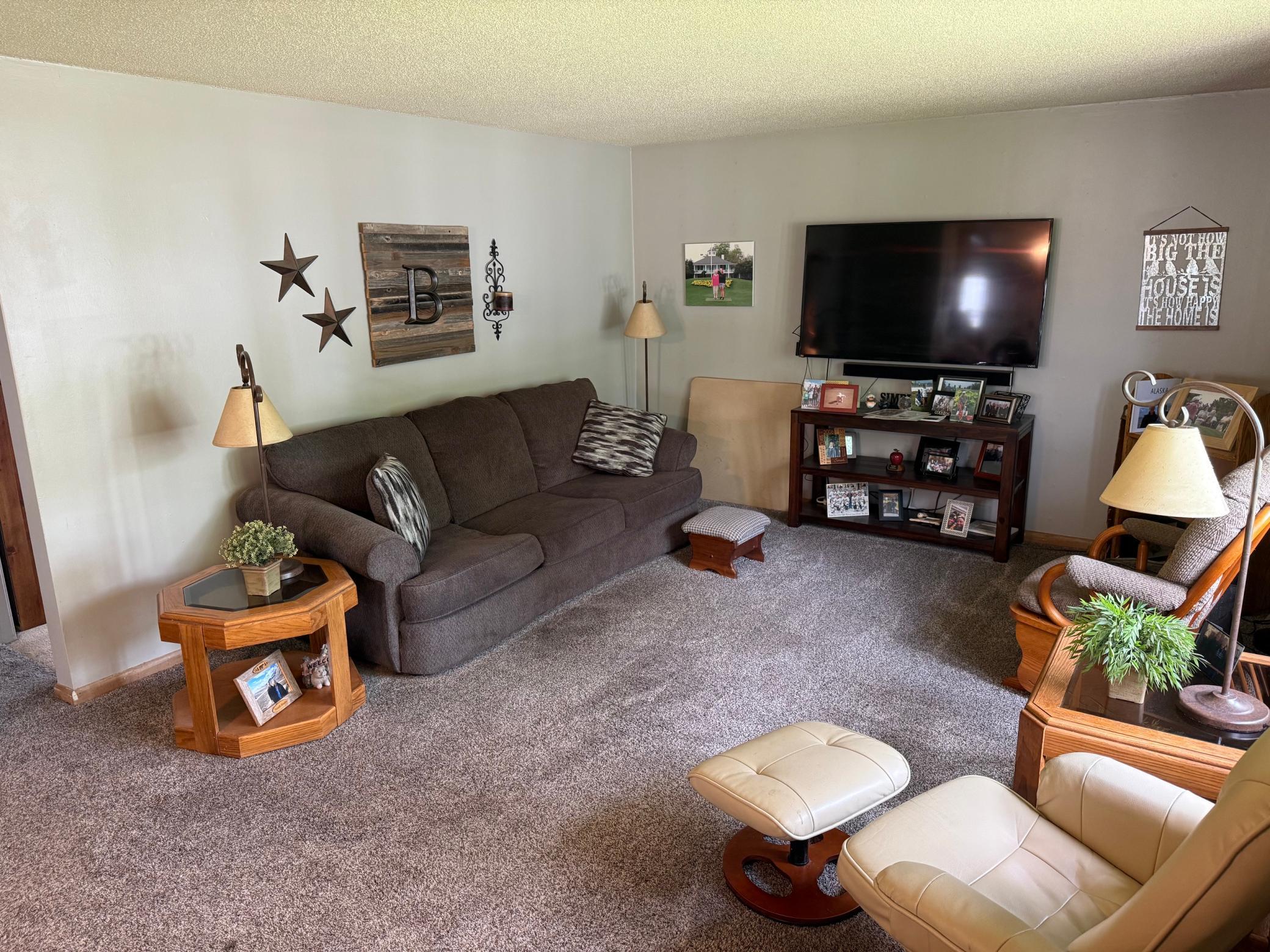 309 7th Avenue NE, Roseau MN 56751 - Photo 3 of 11