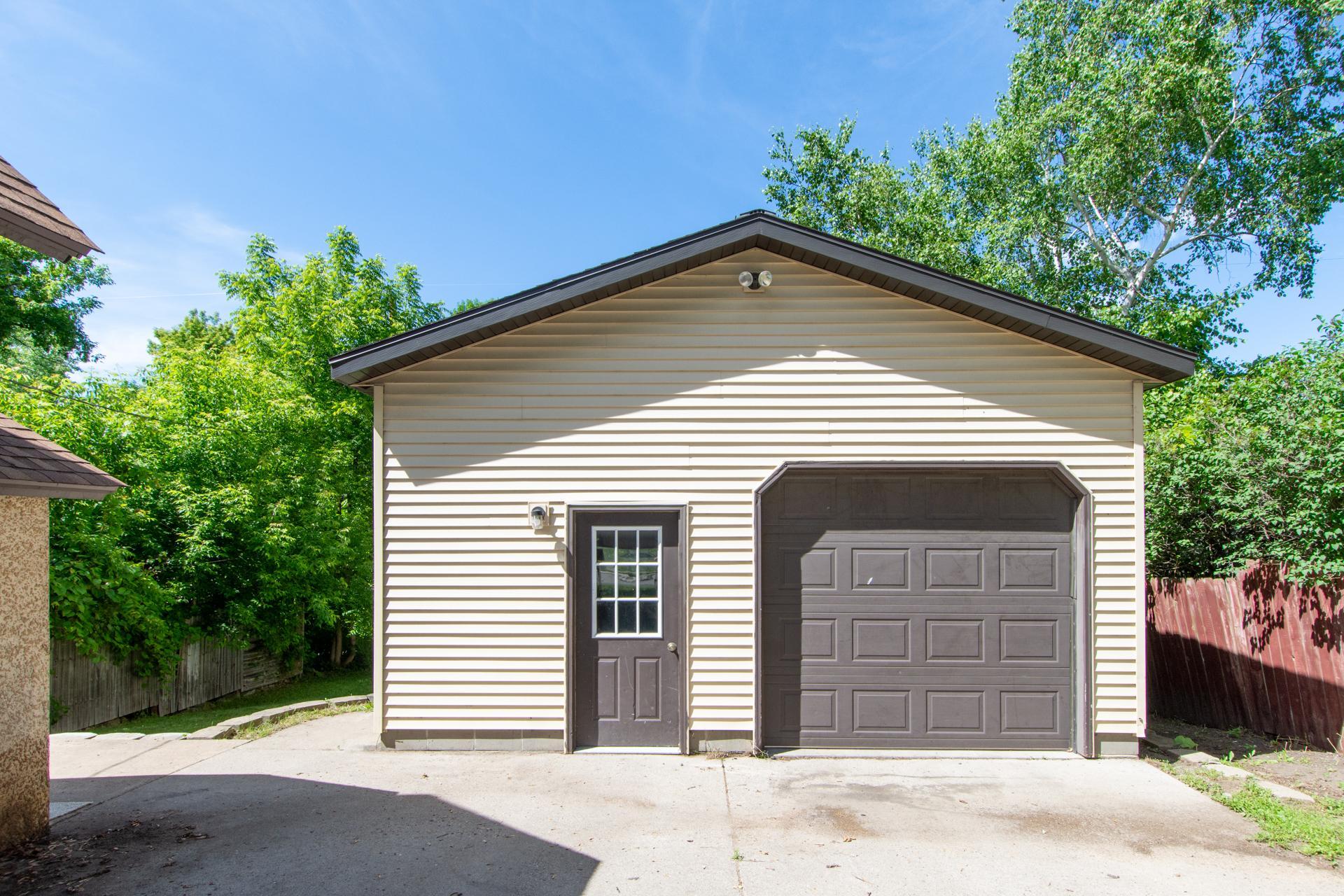 1517 Norwood Street, Brainerd MN 56401 - Photo 2 of 35