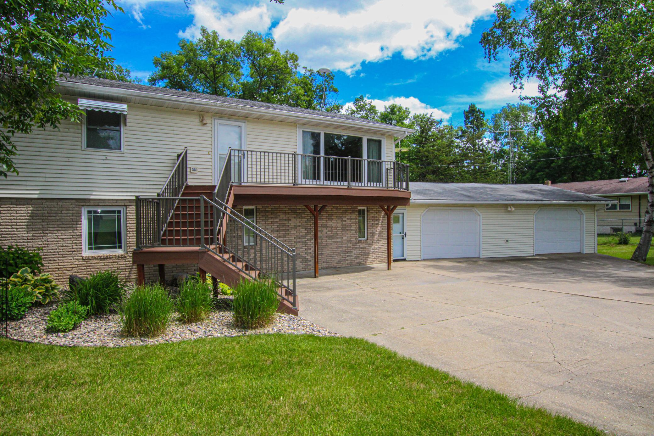 1971 single family home for sale at 8691 County Road 11 NE in Alexandria, MN — 3 bed, 2 bath (photo 3 of 35)