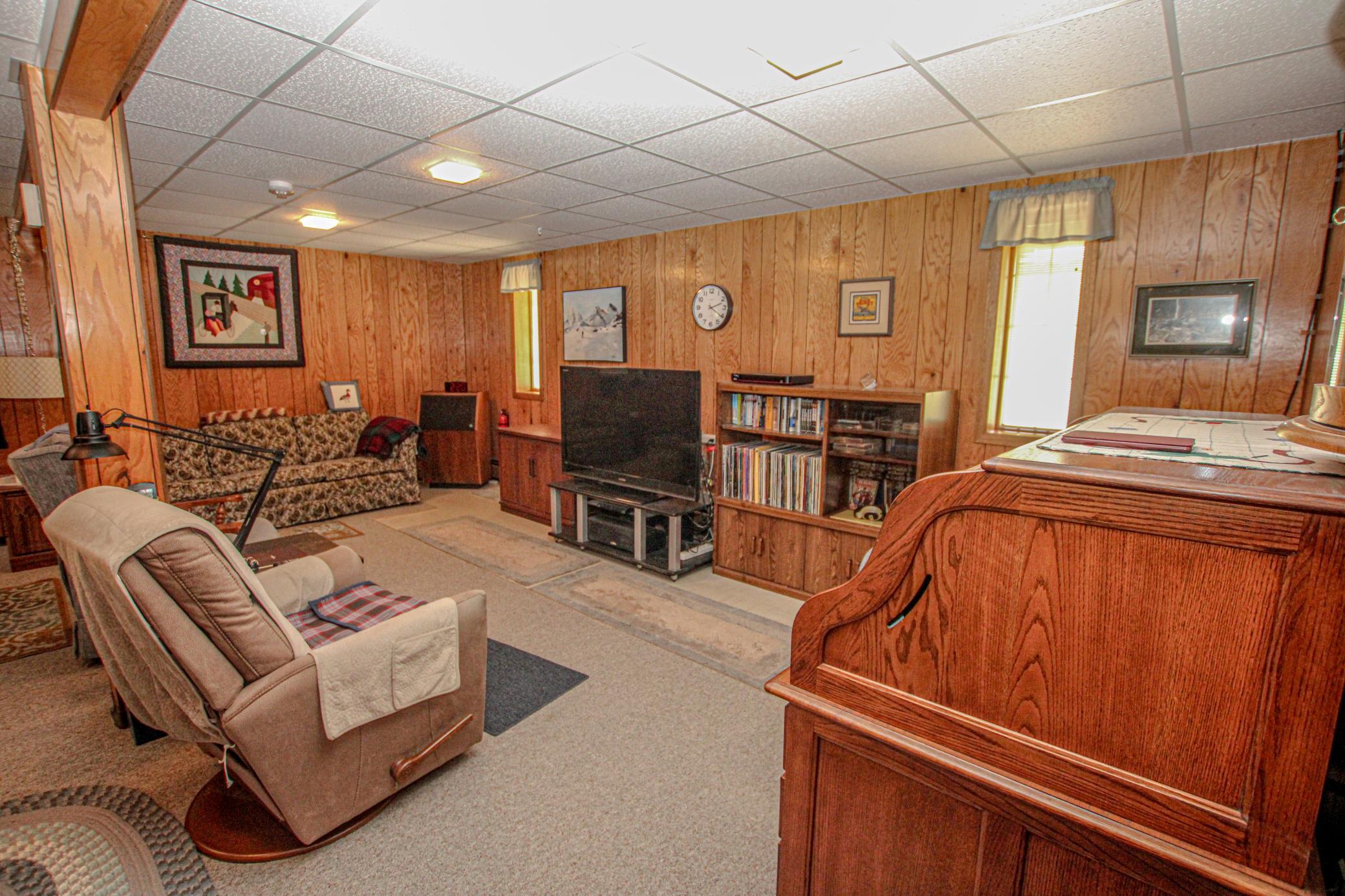 1971 single family home for sale at 8691 County Road 11 NE in Alexandria, MN — 3 bed, 2 bath (photo 28 of 35)