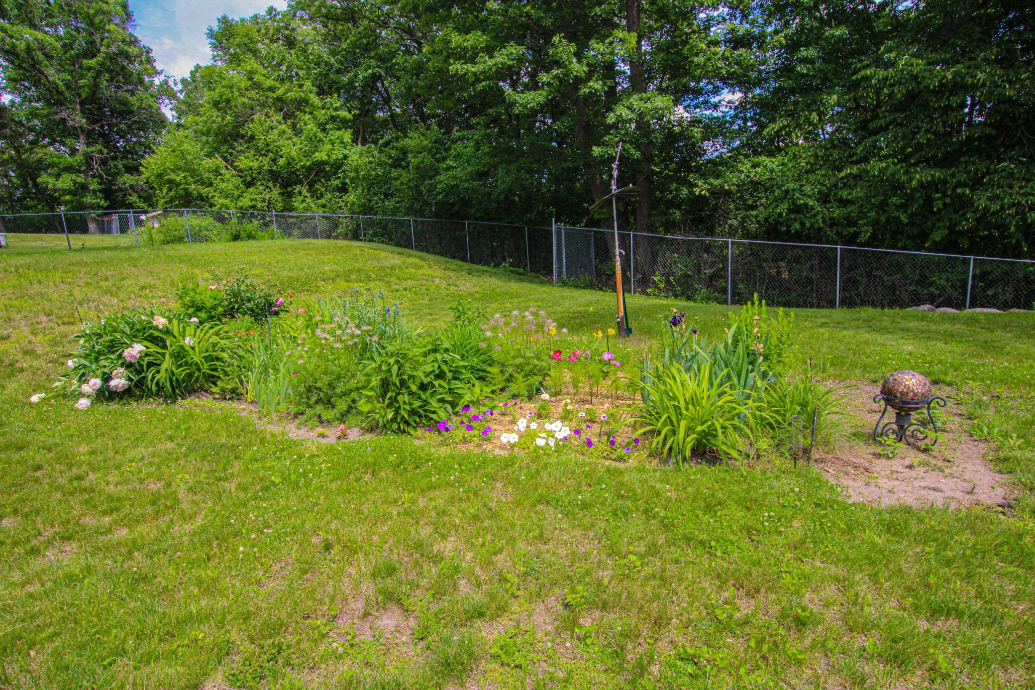 1971 single family home for sale at 8691 County Road 11 NE in Alexandria, MN — 3 bed, 2 bath (photo 7 of 35)