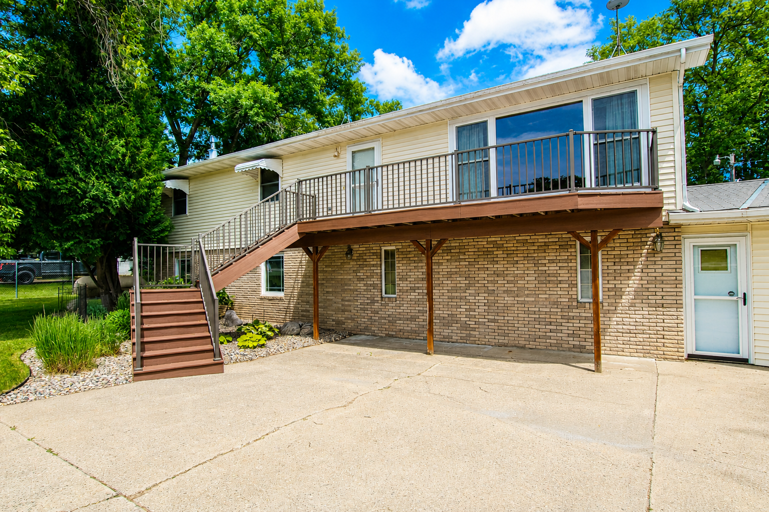 1971 single family home for sale at 8691 County Road 11 NE in Alexandria, MN — 3 bed, 2 bath (photo 3 of 47)